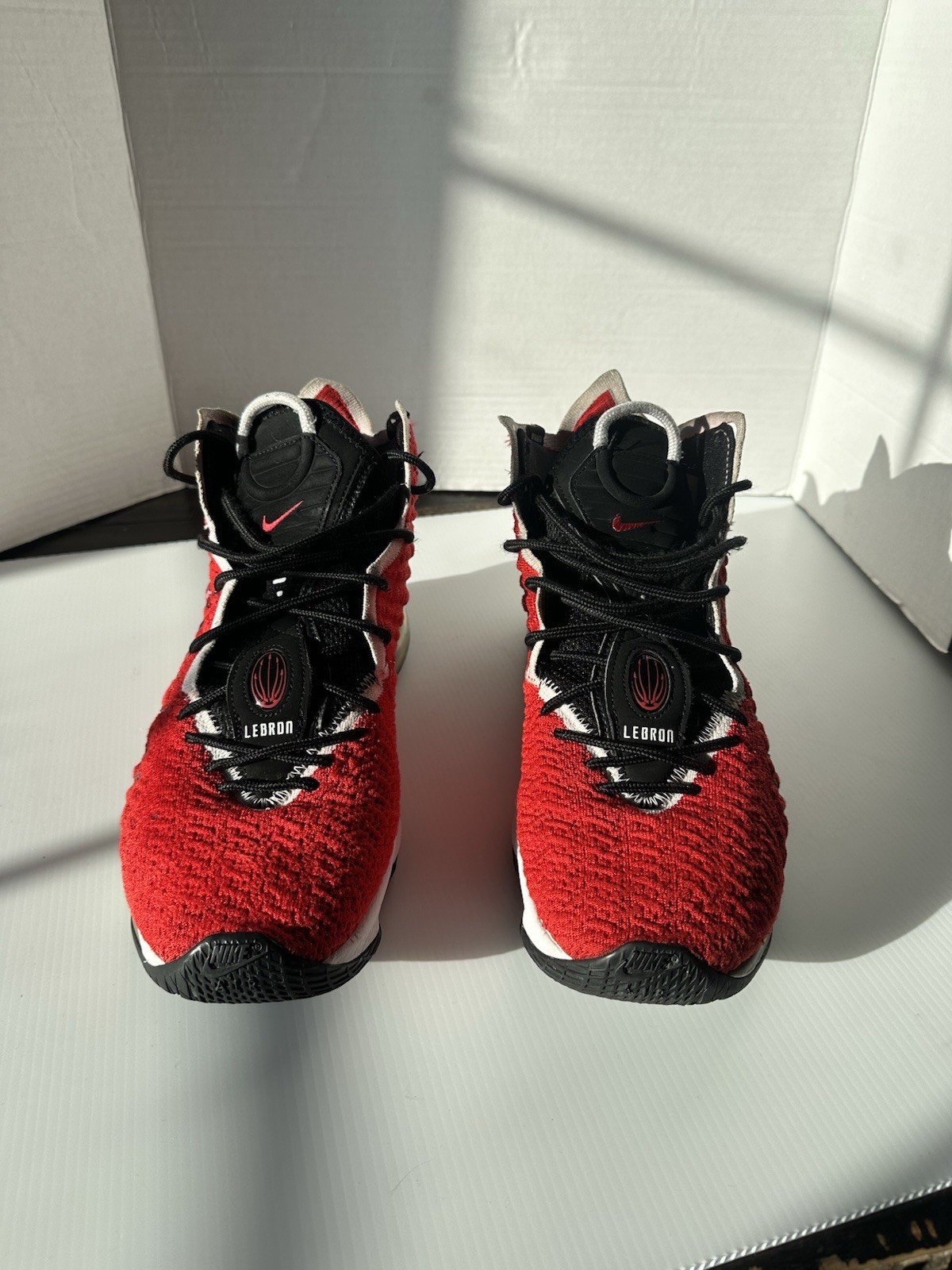 Size 10.5 – Nike LeBron 17 Air Max Uptempo