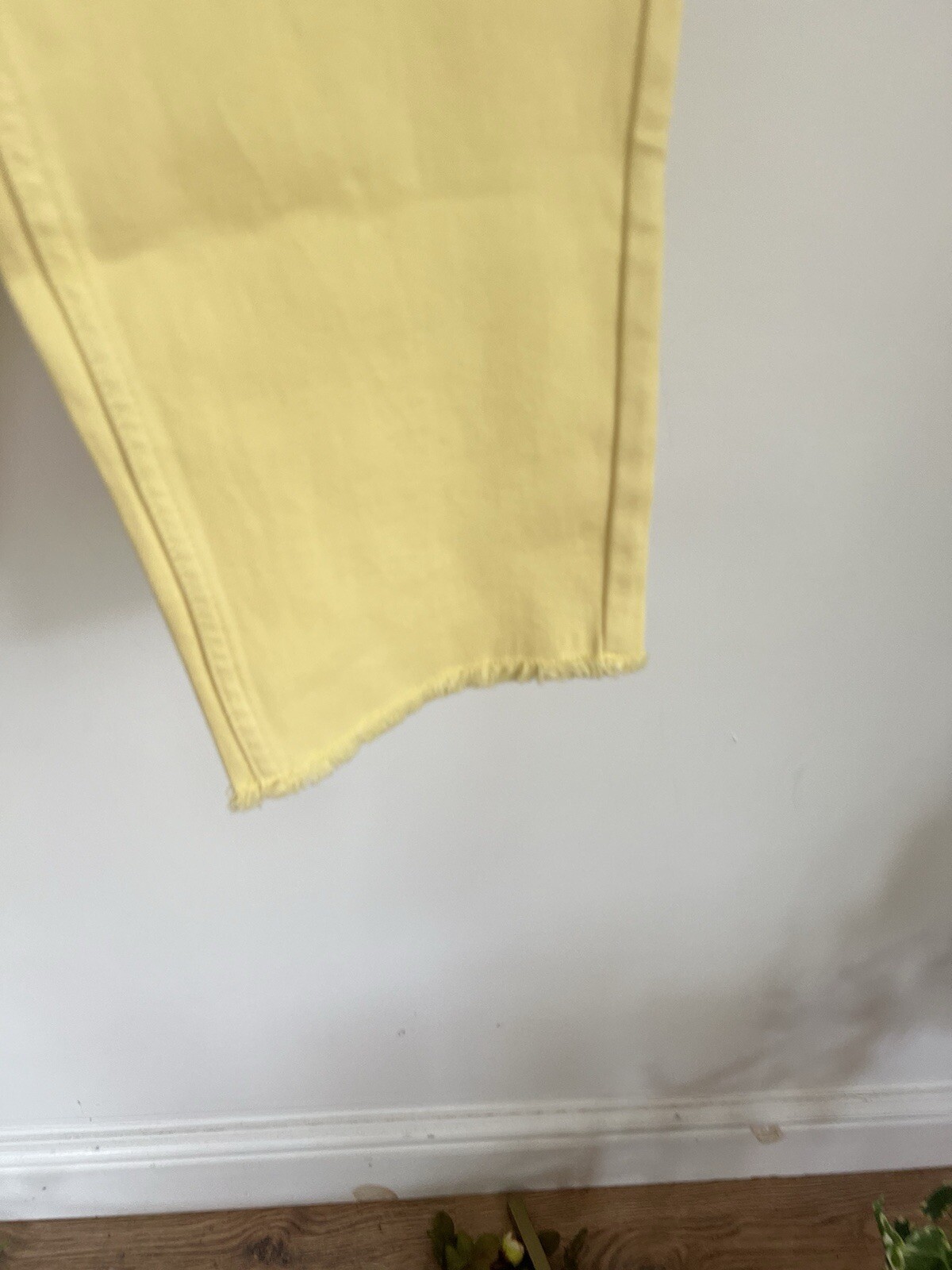 JOULES Bette Jeans Size 20 Lemon Yellow Denim Slim Straight Cropped Leg NEW