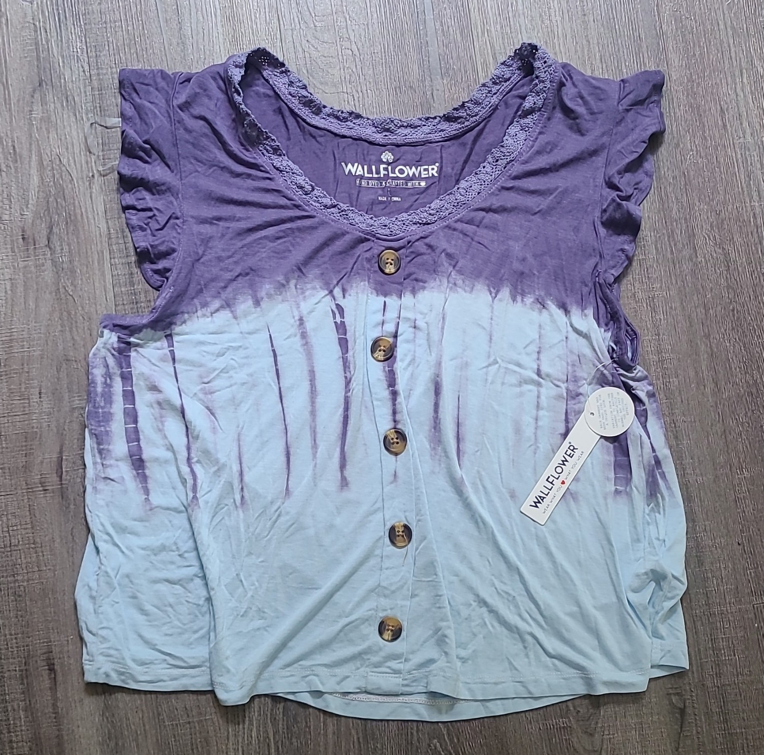 Wallflower Women’s Purple/Blue Tie-Dye Knit Stretch Top Button Front Lace L