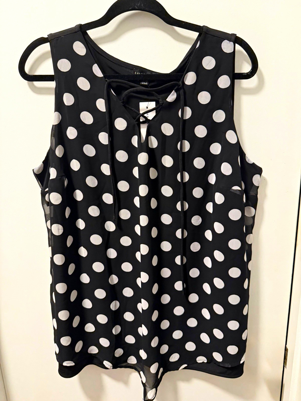 Women’s Black/White Polka Dot Chiffon Lace-Up Sleeveless Blouse NWT 18/20