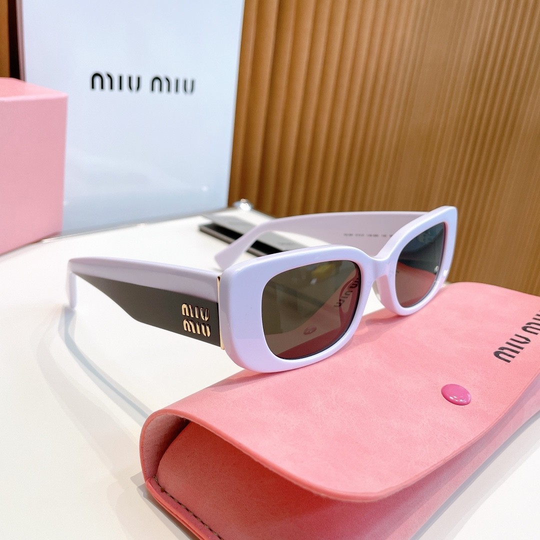 Luxury Rectangle Sunglasses Ivory White Acetate Frame Dark Lens UV400 New