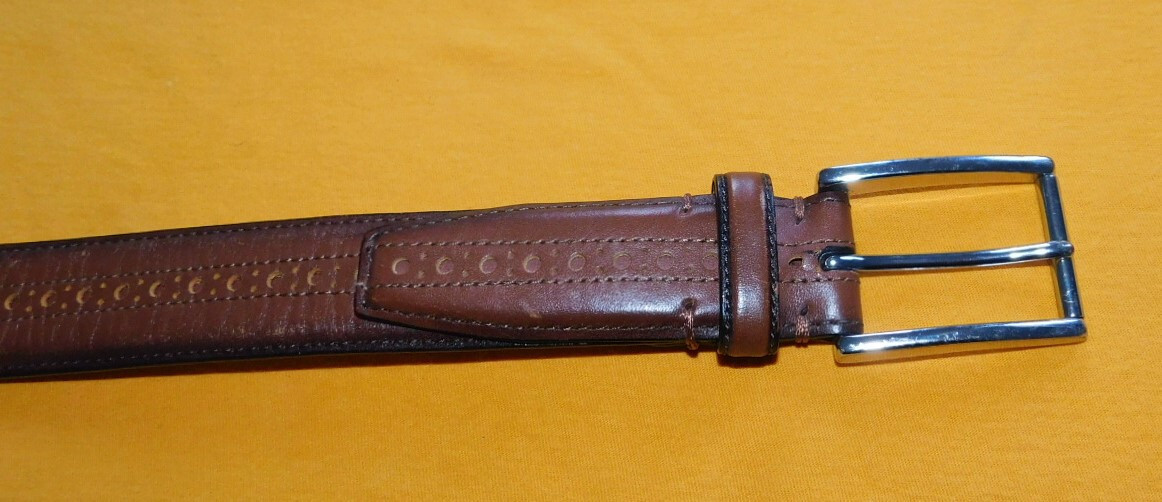 MEN’S COLE HAAN LIGHT BROWN GENUINE PERFORATED LEATHER BELT SIZE 30/75cm..