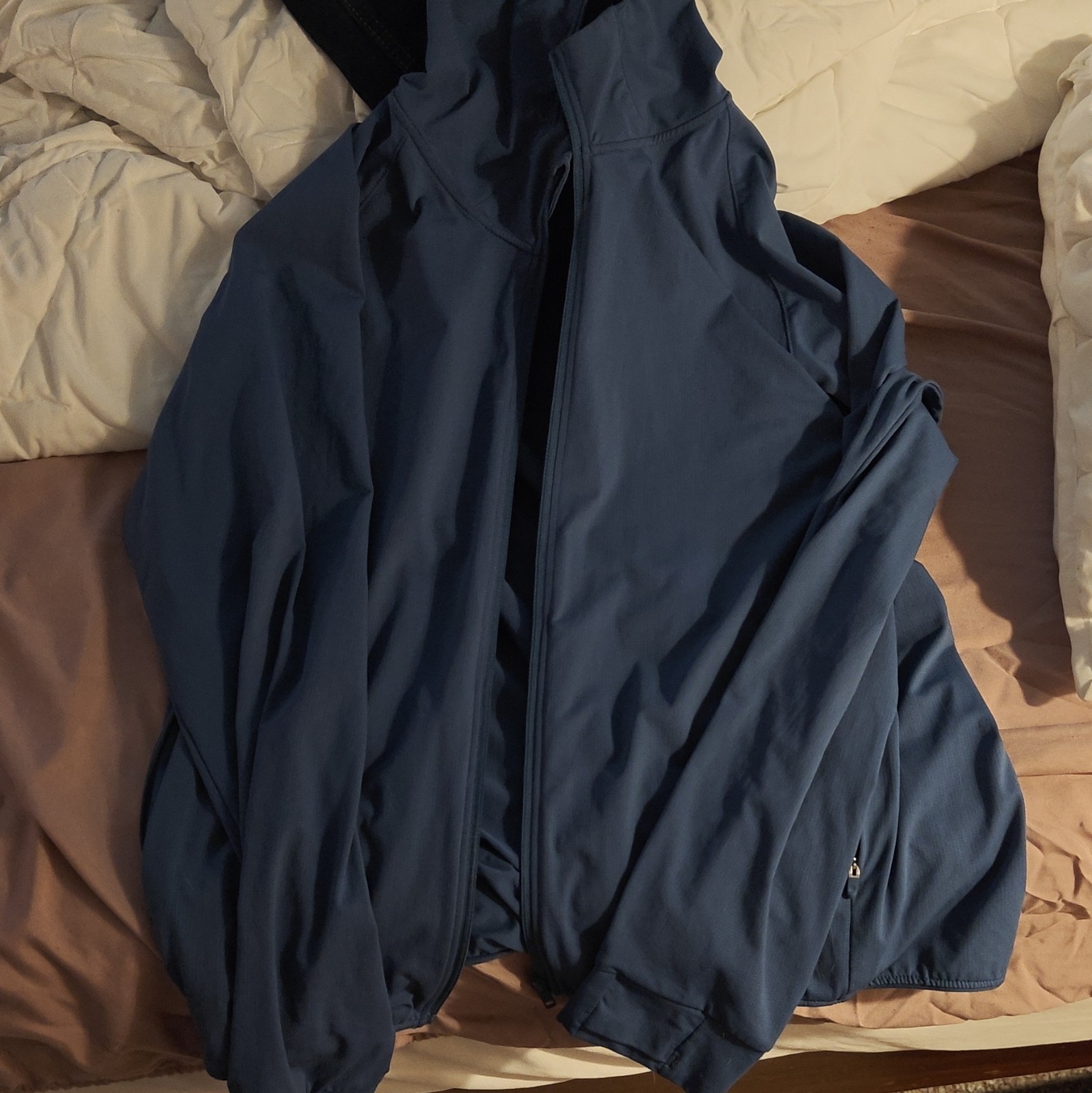Uniqlo Jacket Medium Blue Hooded Softshell Water Resistant Windproof