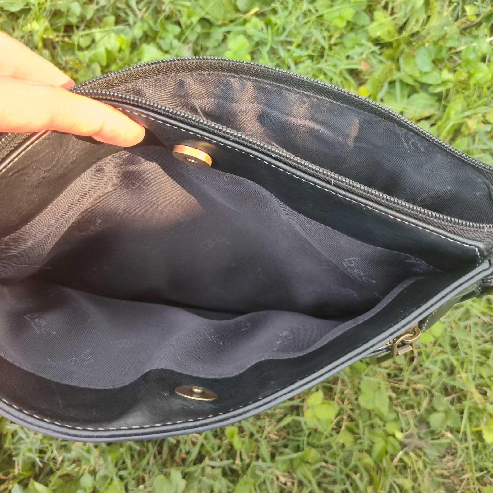 B.O.C. Black Crossbody Bag Zip/Snap Closure Buckle Accent Pockets