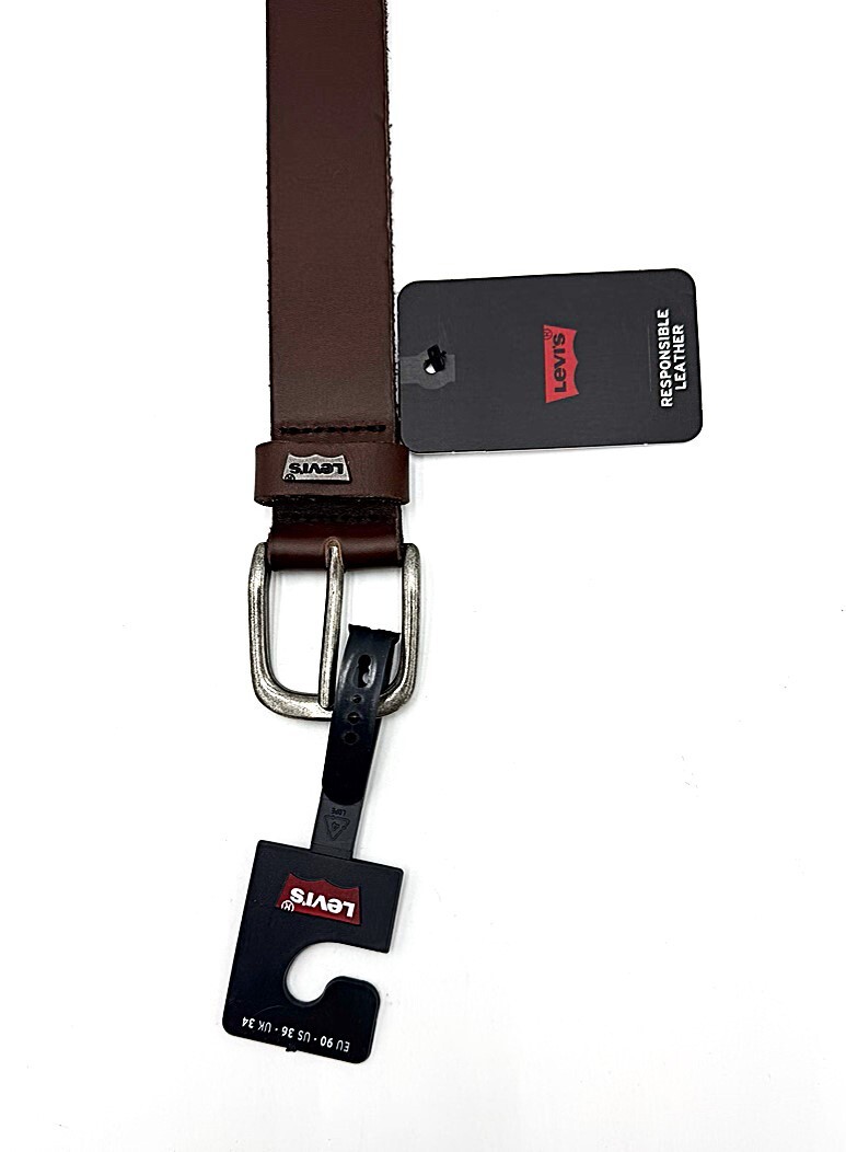Levi’s Men’s 1.49 In (38MM) Bovine Leather Belt Dark Brown (Size 40) 8431