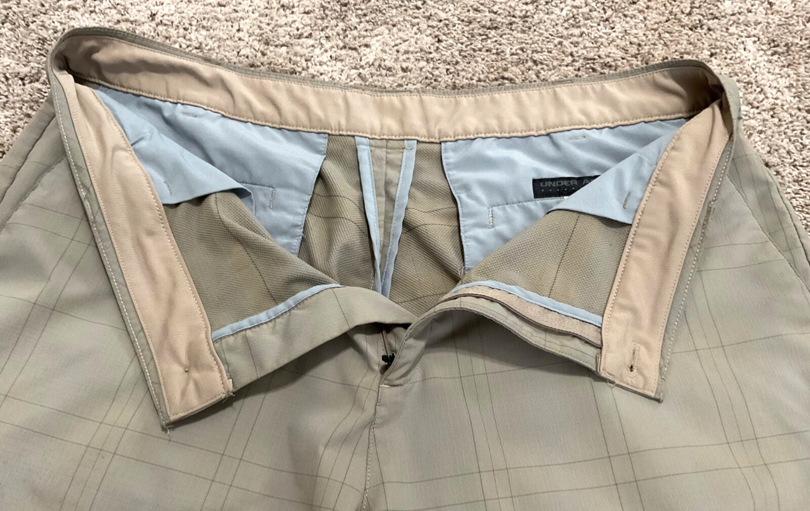 UNDER ARMOUR Performance Golf Shorts Mens 38 Length 21″ Inseam 10″ Tan