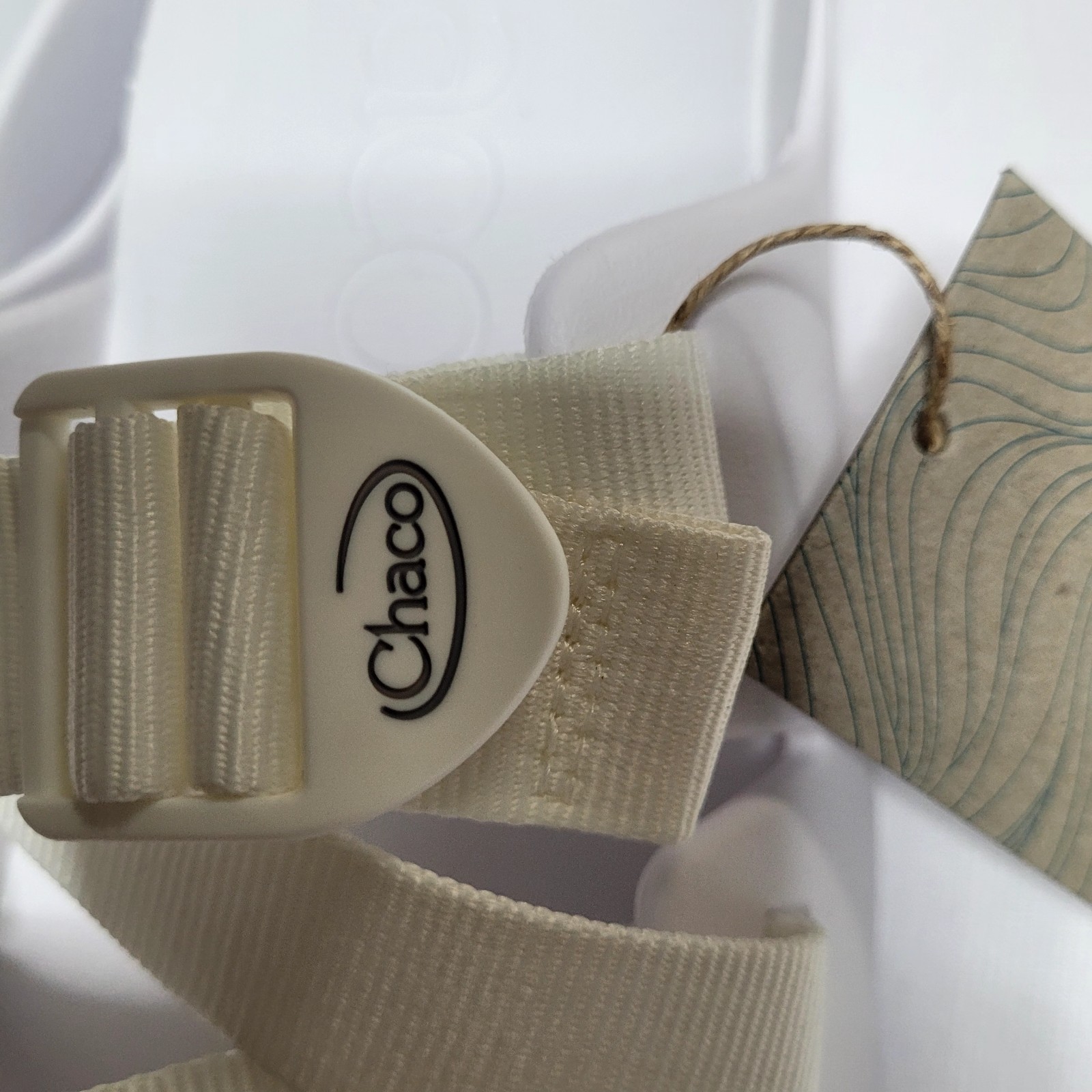 New!! Women’s Size US8 White Chaco Chillos Slide