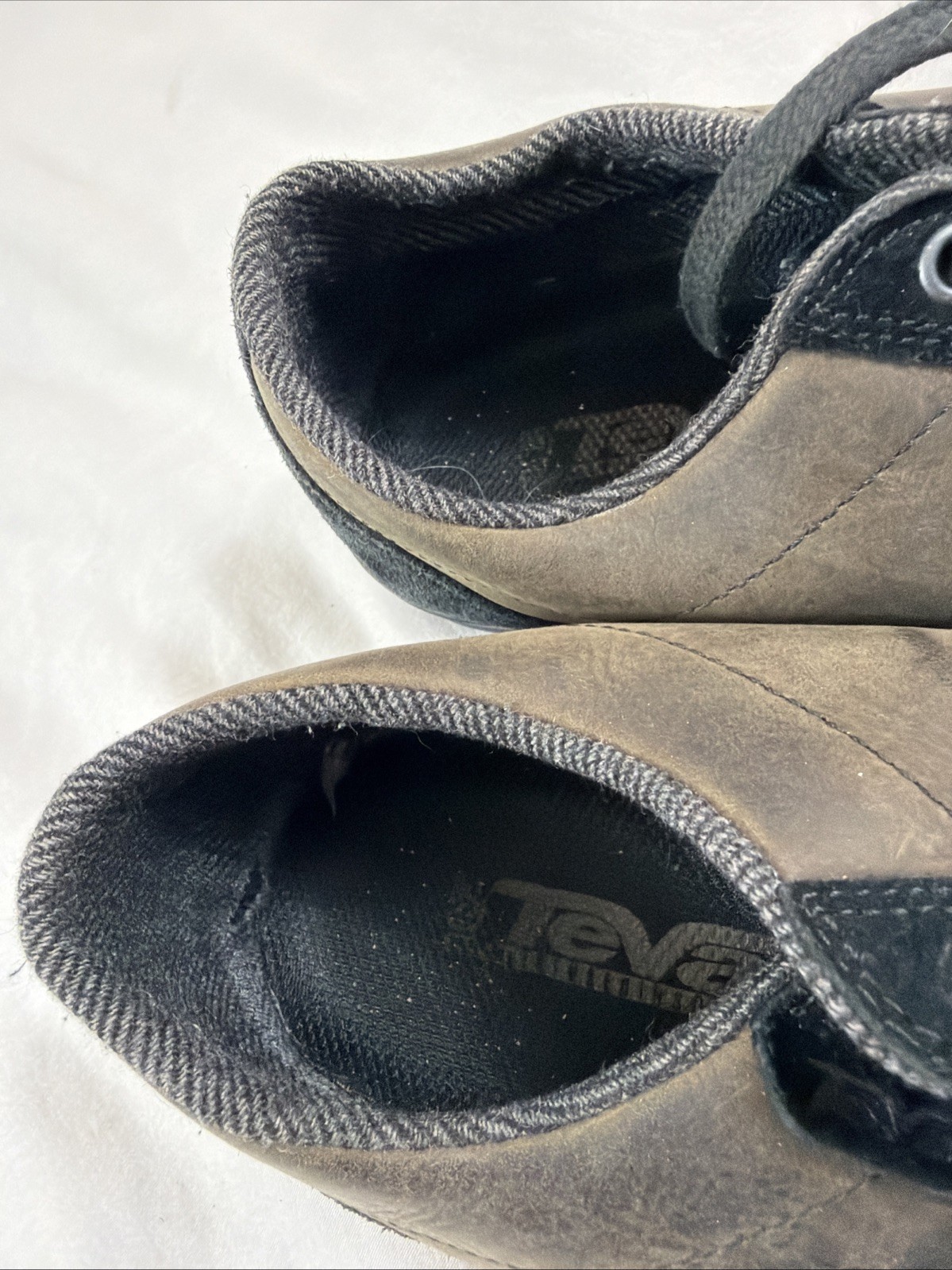 Teva Roller Leather Skate Sneakers Mens Size 10 EUR 43 Suede Black Brown