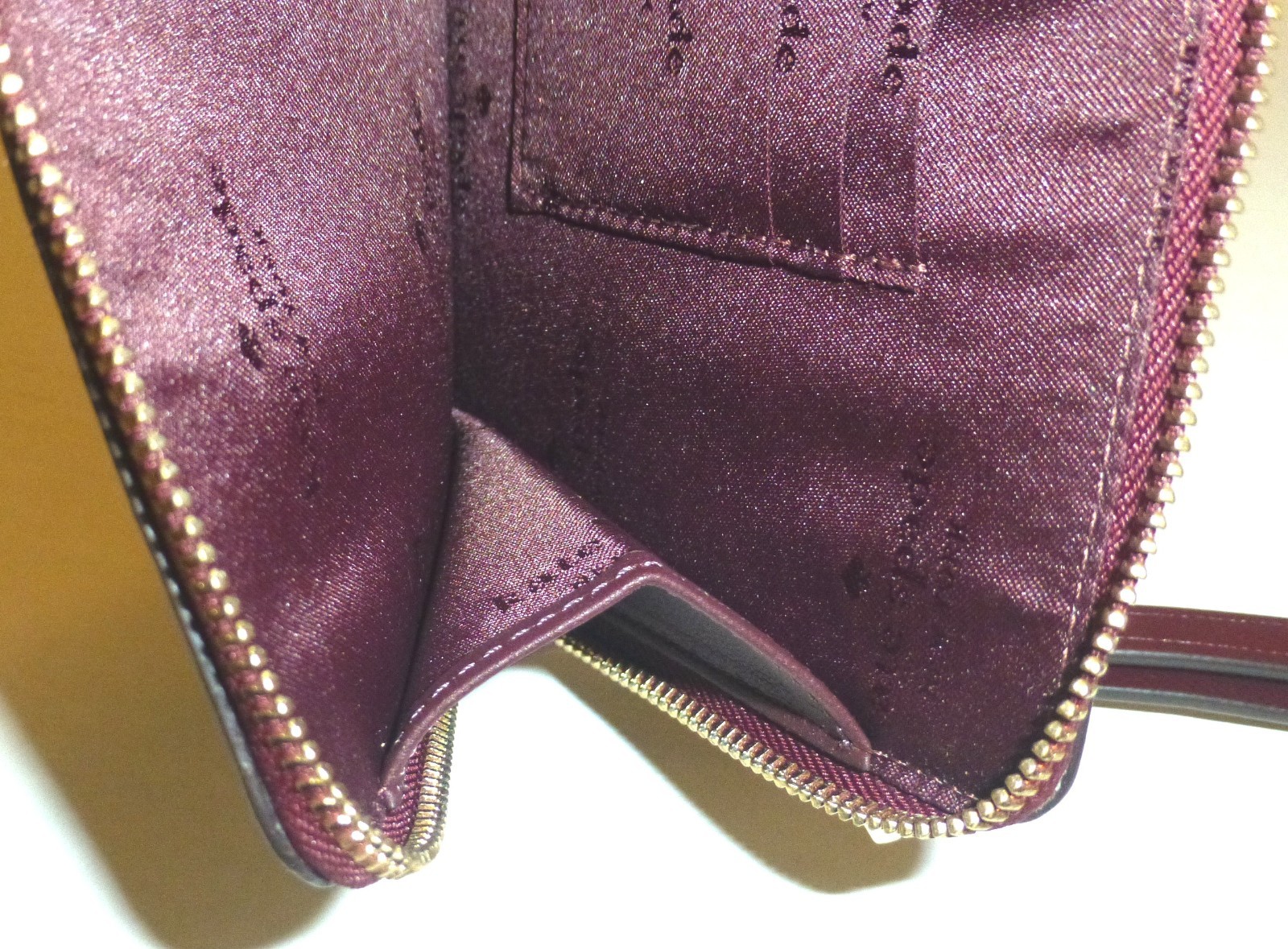 Kate Spade Staci Medium L-Zip Leather Wristlet 7.75″x4.75″ HAS STAINS READ