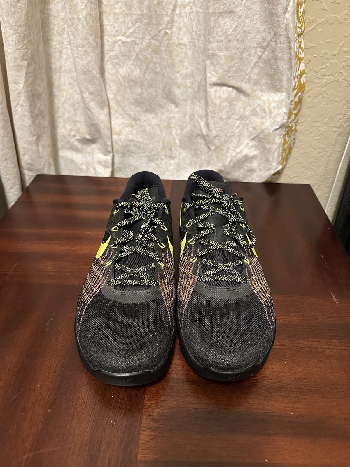 Nike Metcon 2 Black Volt Hyper Crimson Black Neon Green Shoes Sz 11 Men’s 852928