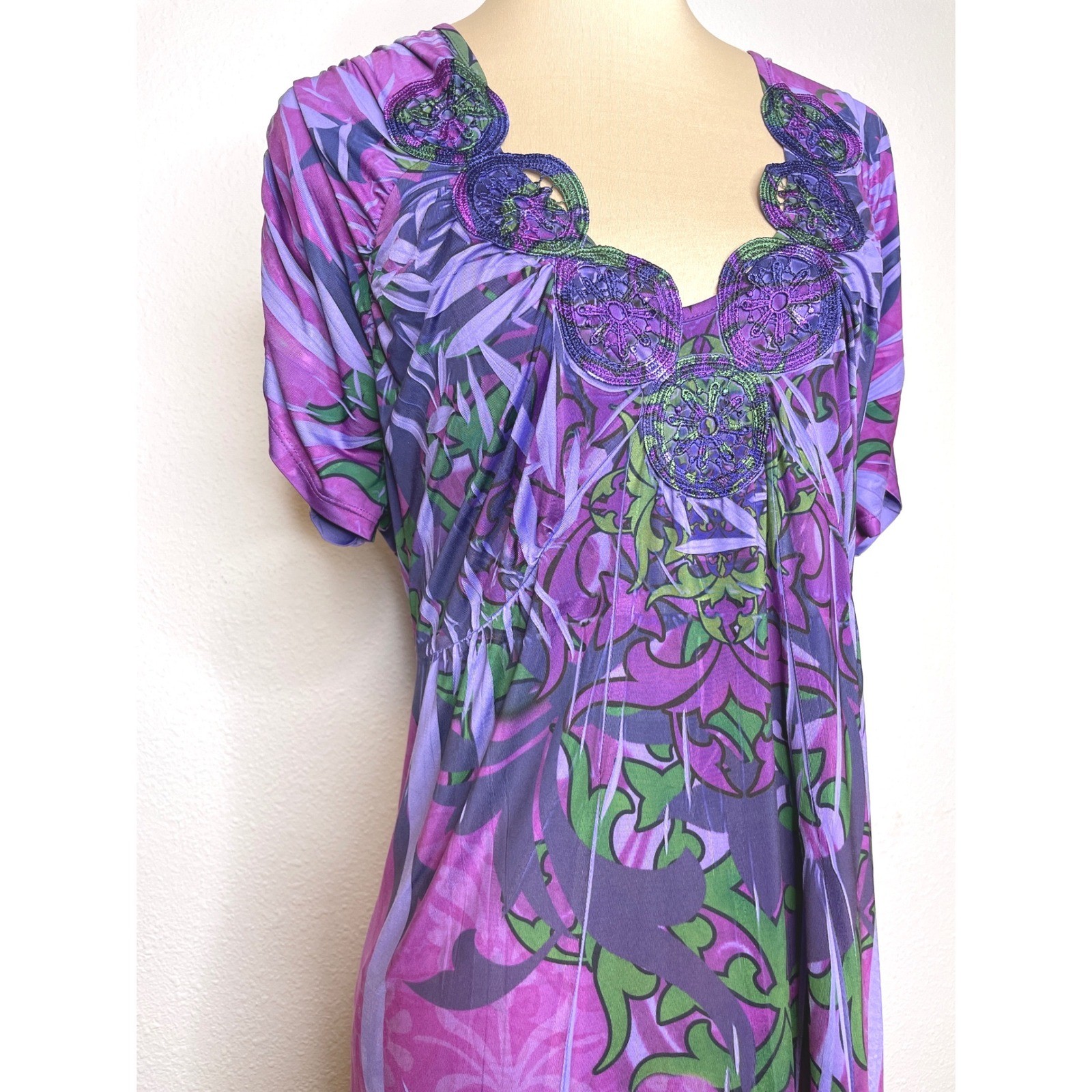 Women Dress Boho Fairy Medallion V-Neck Empire Waist Medium Purple