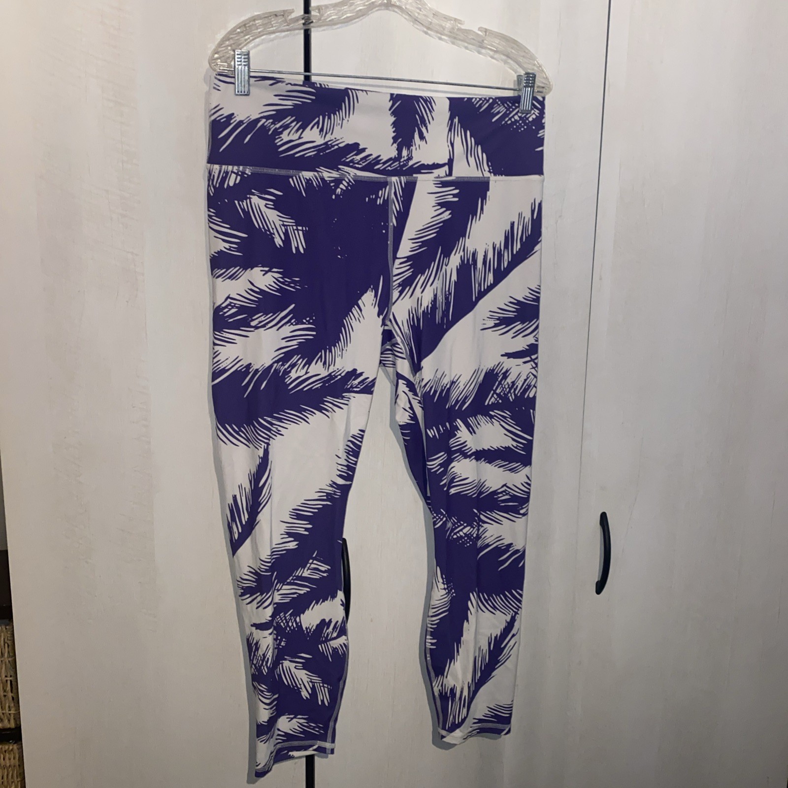 PURE LUXE BY FABLETICS LADIES PURPLE/WHITE CROPPED SPANDEX PANTS- XL