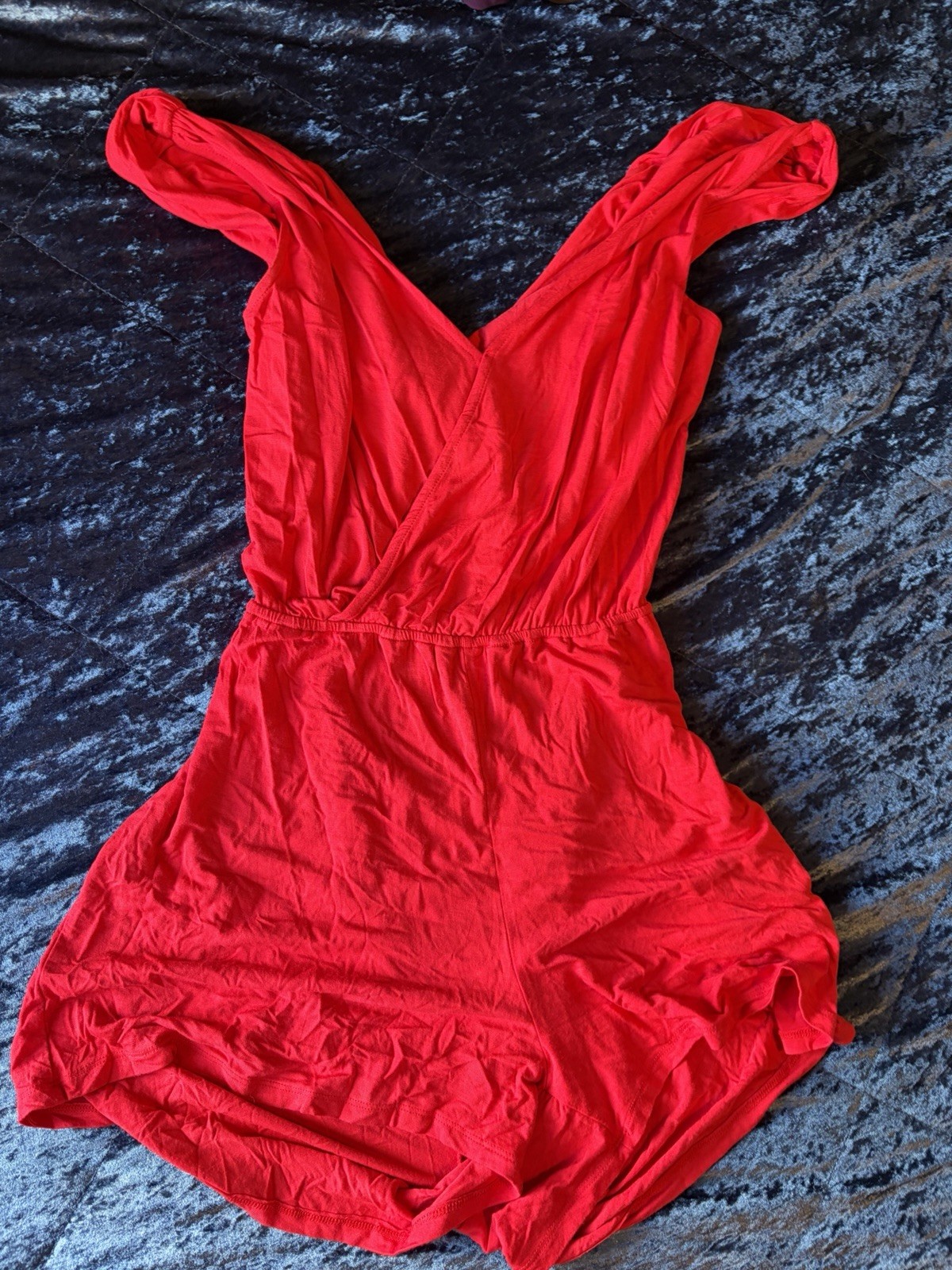 Justfab Red stretchy V Neck Romper sz medium Casual Party Cruise beach Vacation