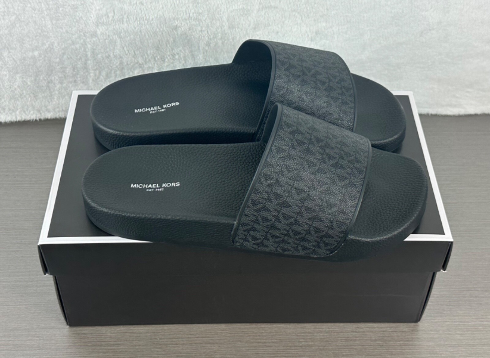 Michael Kors Men’s Black Dawson Signature Logo Slide Sandals Size 10 NWB