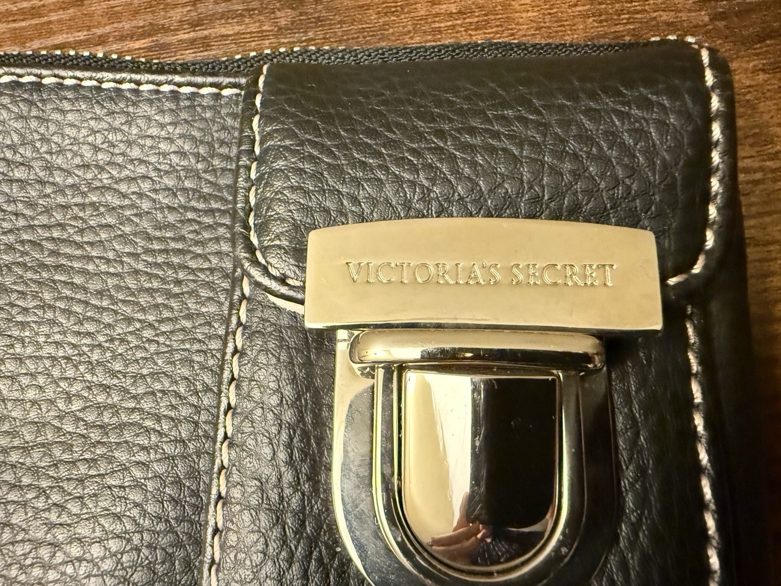 Victoria’s Secret Black Leather Turn Lock Wristlet Vintage Style Y2K Moto Pouch