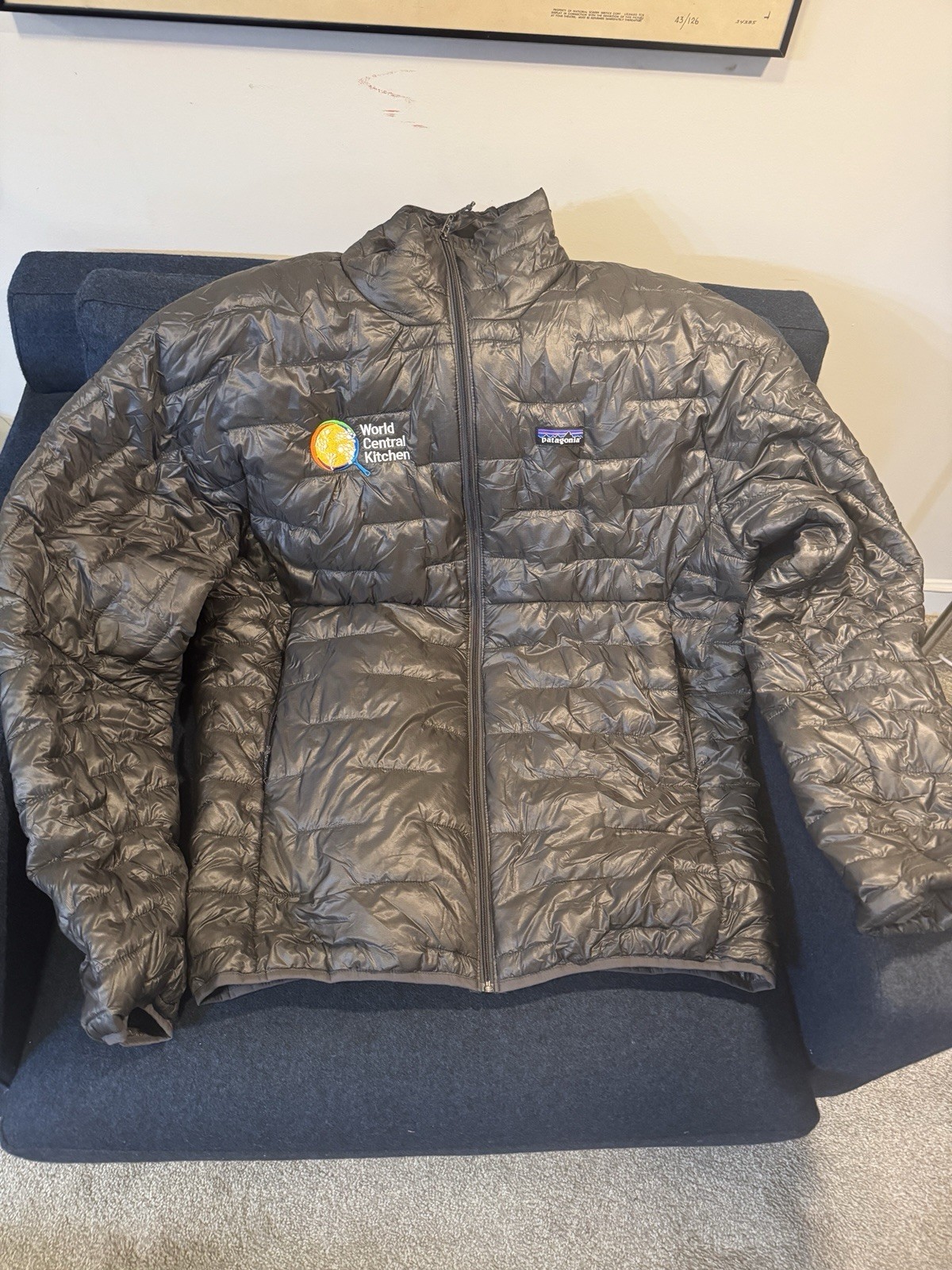 Patagonia Nano Puff Men XL Black Insulated Puffer Jacket World Central Kitchen
