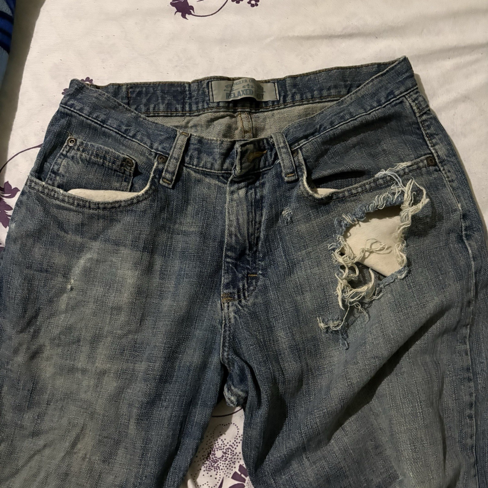 Wrangler Originals Relaxed Boot Distressed Jeans 30×30