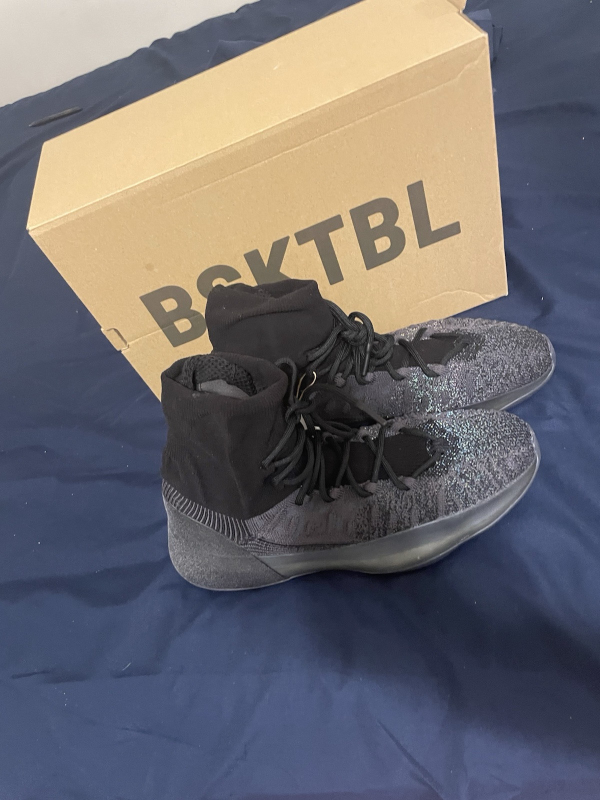 Size 10.5 Yeezy Basketball Knit