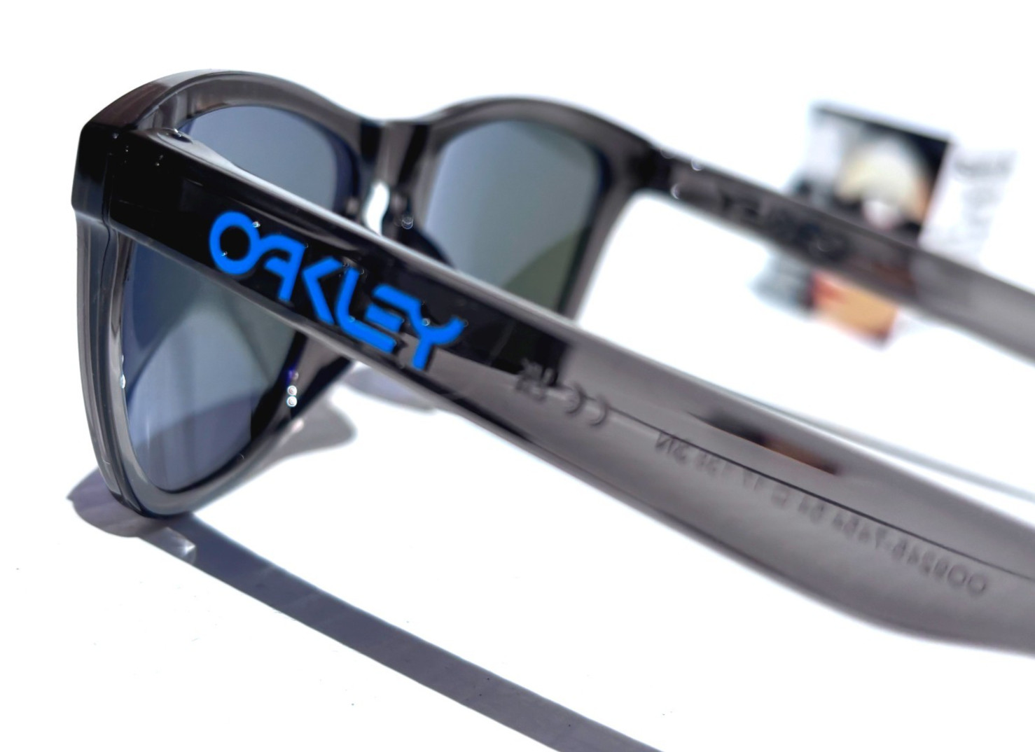Oakley Frogskins Grey Smoke POLARIZED Galaxy Blue Mirror Lens Sunglass 9245-74