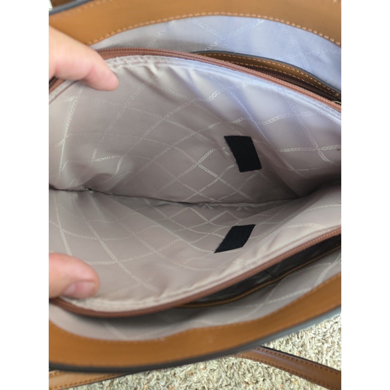 MICHAEL KORS VOYAGER EAST WEST LOGO SIGNATURE TOTE BAG Brown
