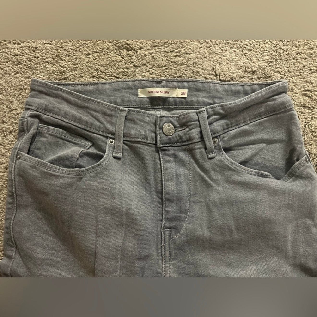 Levi’s Mid Rise Skinny Jeans Juniors Size 28 Gray