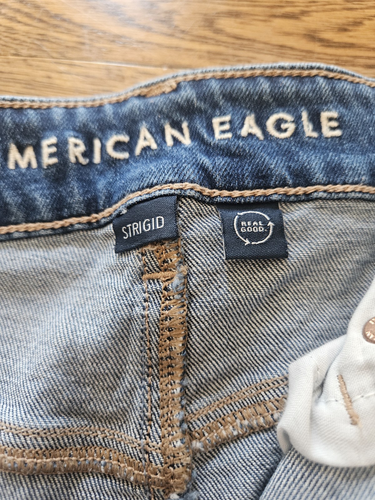 American Eagle Strigid Denim Blue Jeans Straight Leg Womens Size 10 Distressed