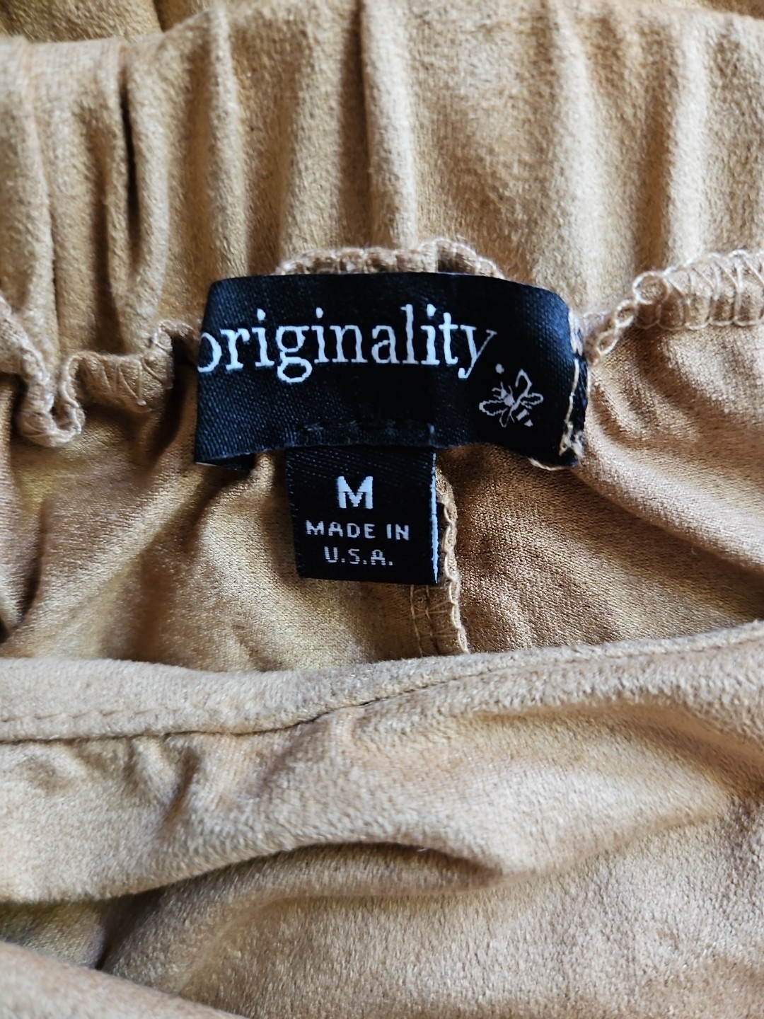 NWT Originality Faux Suede skort, camel sz Med.. Tie front, elastic waist. (64)