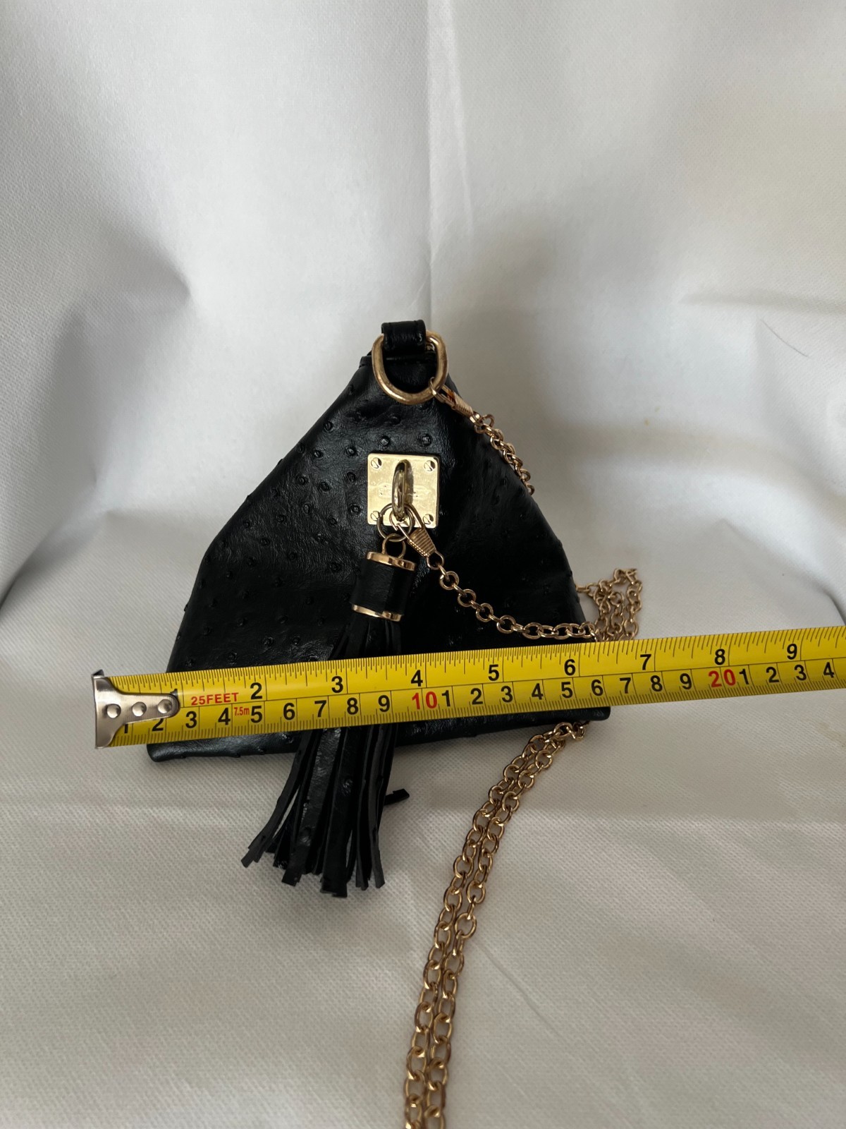 Emilio Pepe Italy Black Triangle Clutch Bag Ostrich Embossed Leather Chain Tasse