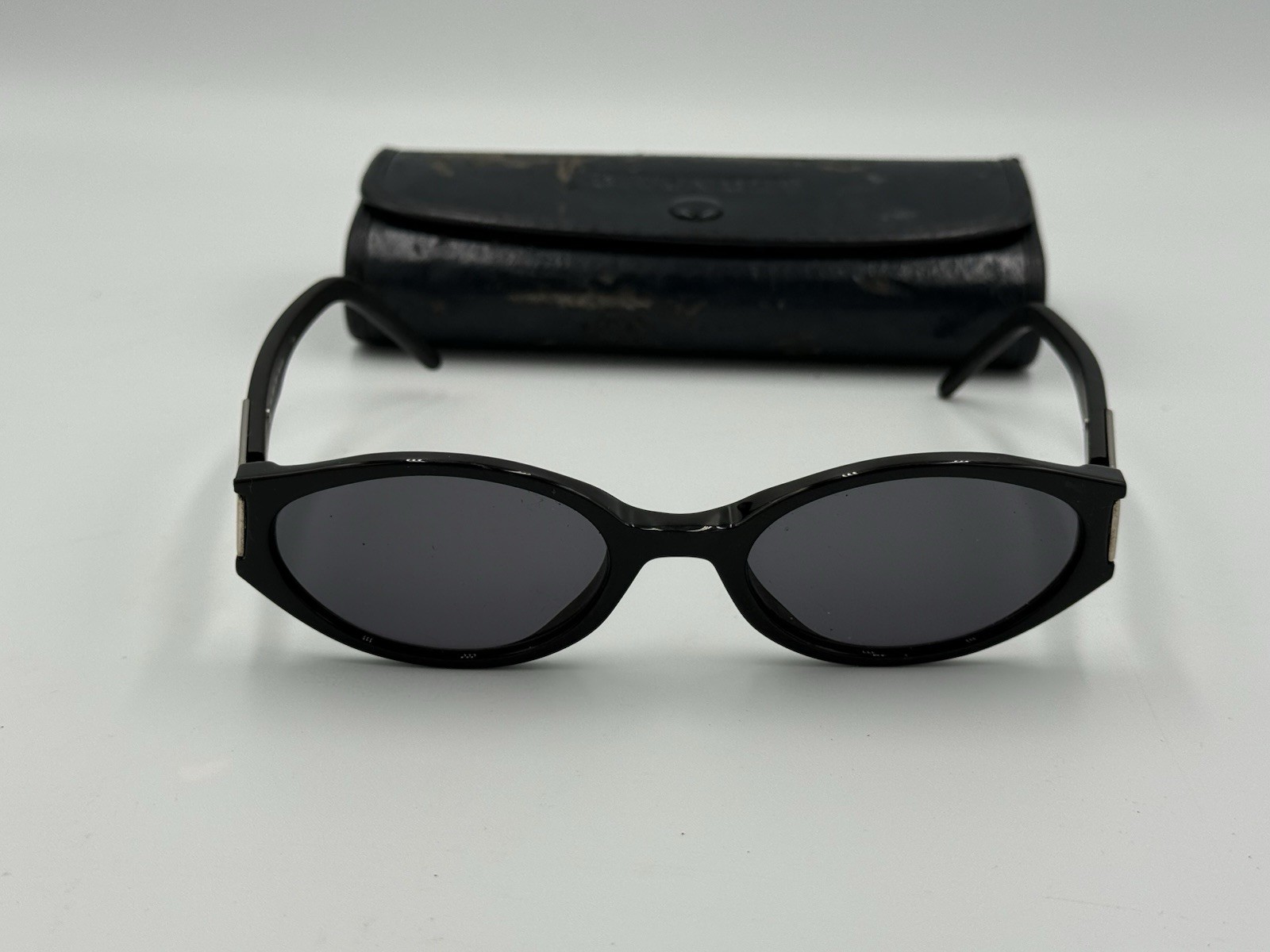 Vintage Givenchy 1025 001 Oval Sunglasses Black France w/ Case 55 20 Y2K