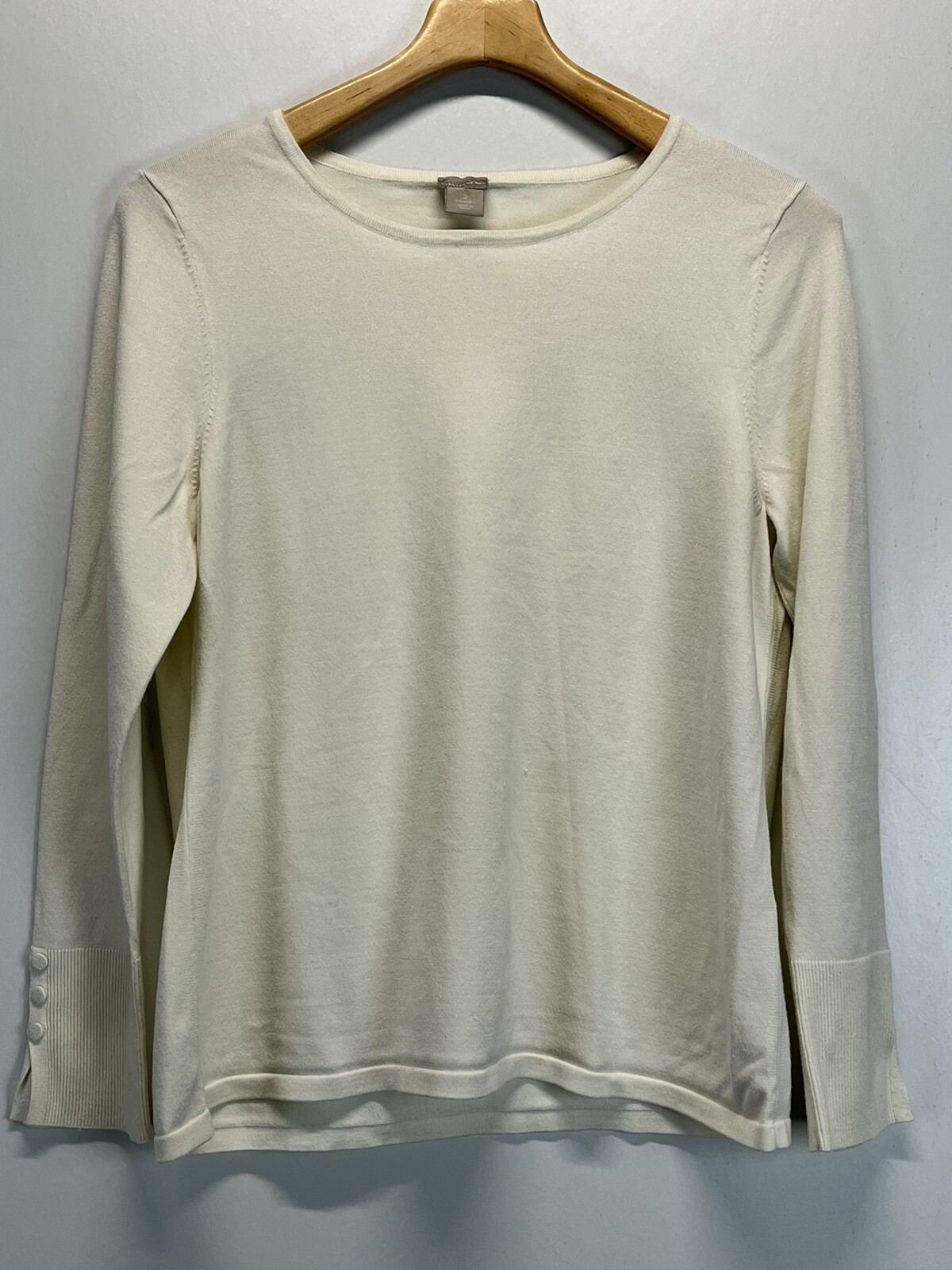 Chicos Knit Sweater Sz 2 US Large Womens Ivory Fabric Wrist Buttons Winter White