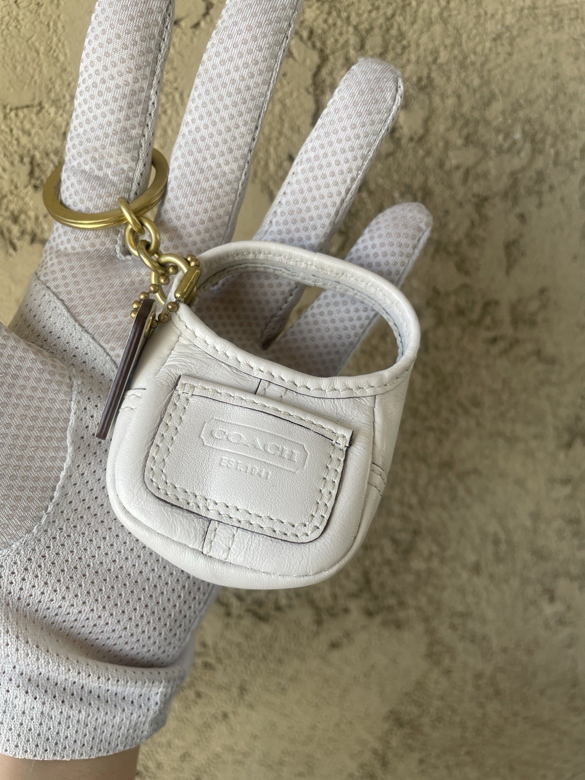 COACH, Legacy, Ergo Vintage Keychain- White, Y2K