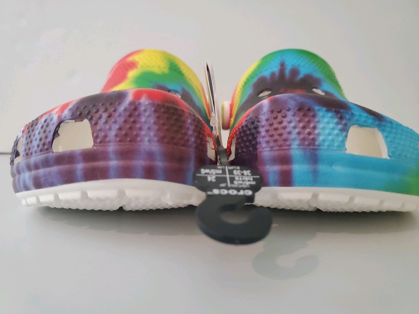 Crocs Unisex Classic Tie Dye Graphic Clog With White Inside US M7/ W8 EU 38-39 N