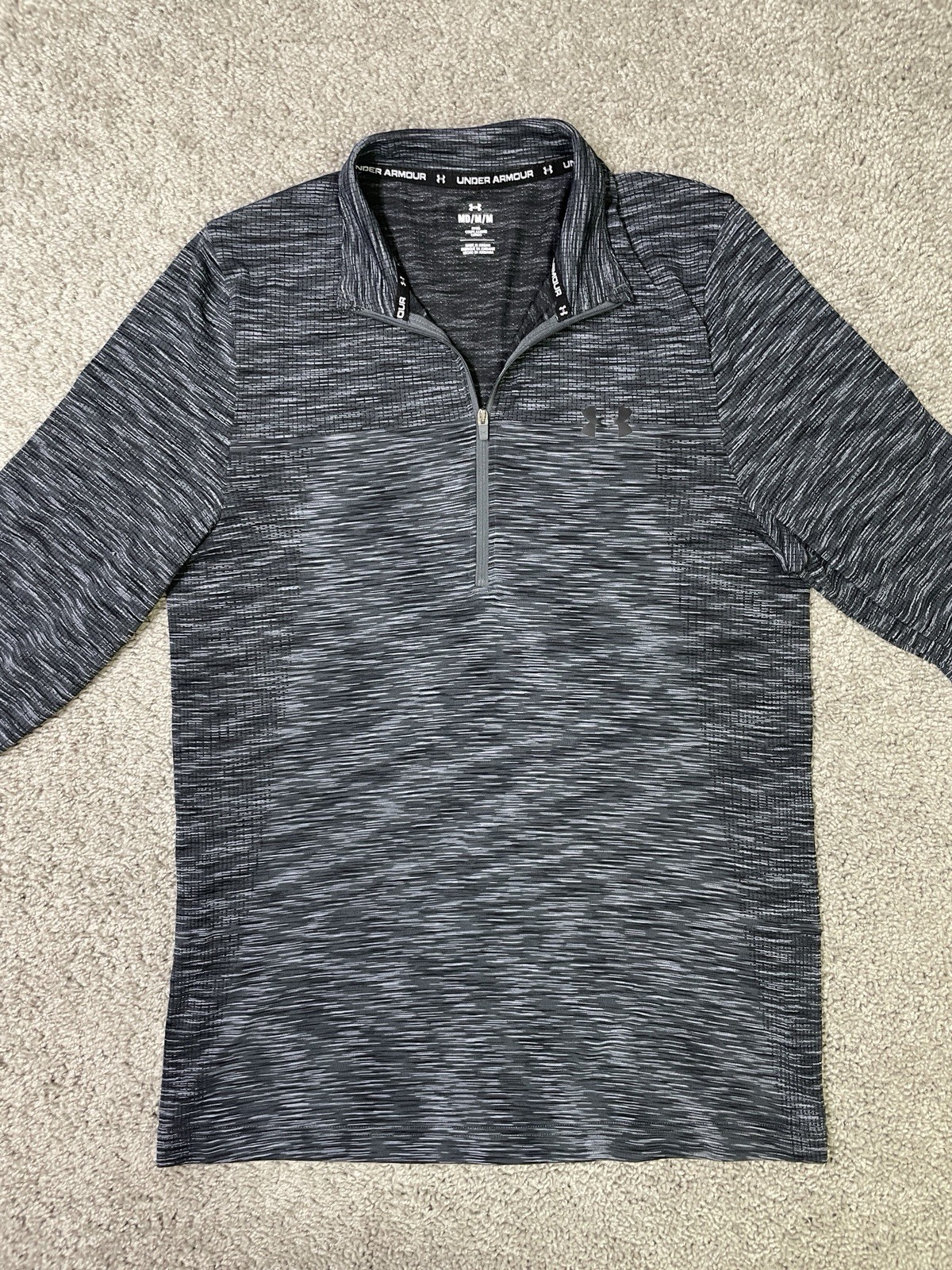 Under Armour Men’s Seamless 1/2 Zip Pullover Lightweight Black 1359875 Medium