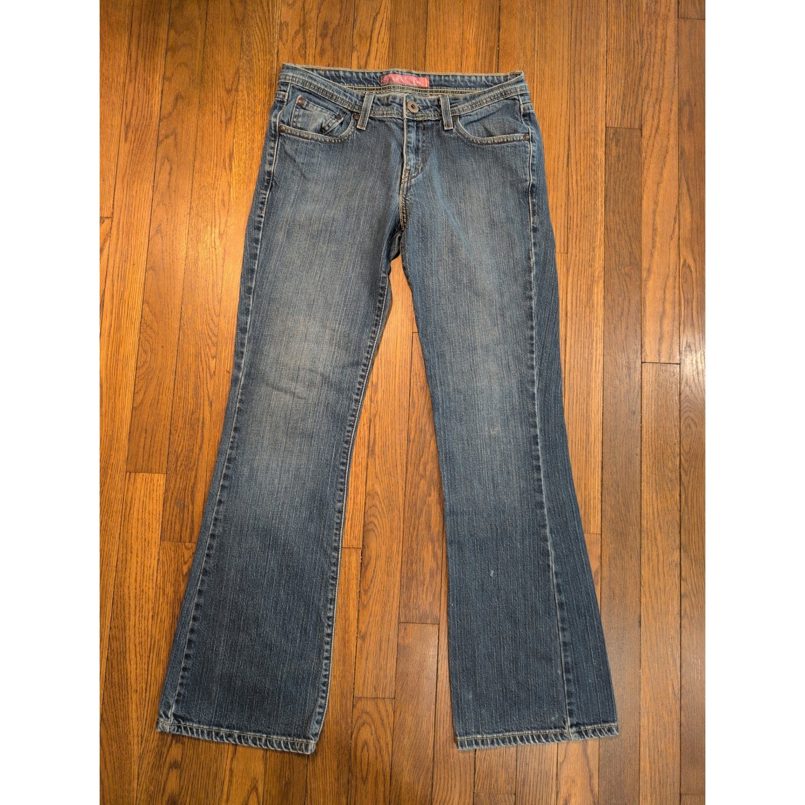 Levis 518 Superlow Bootcut Jeans Medium Wash Stretch Red Tab Size 7 31.5×32