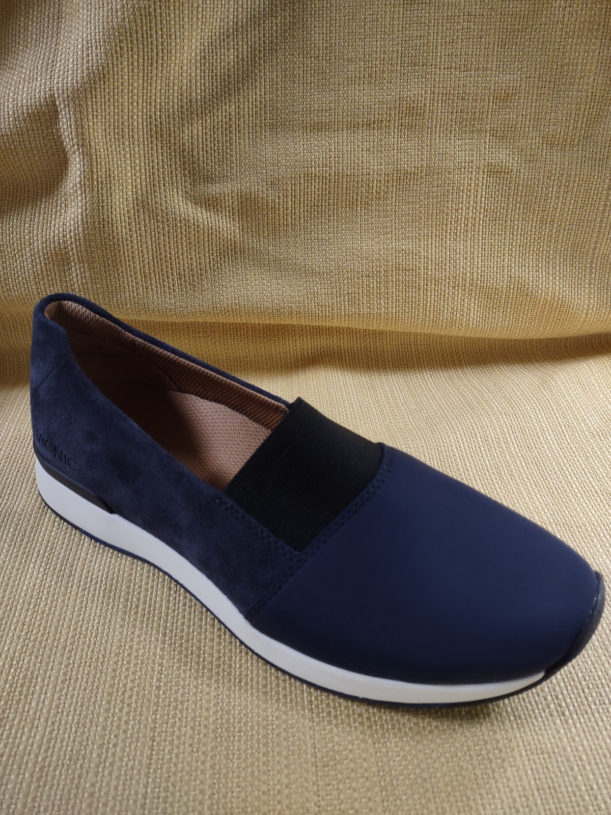 Vionic Cameo Slip On Sneakers Sz 8.5M Navy Suede Orthopedic Athleisure Commuter