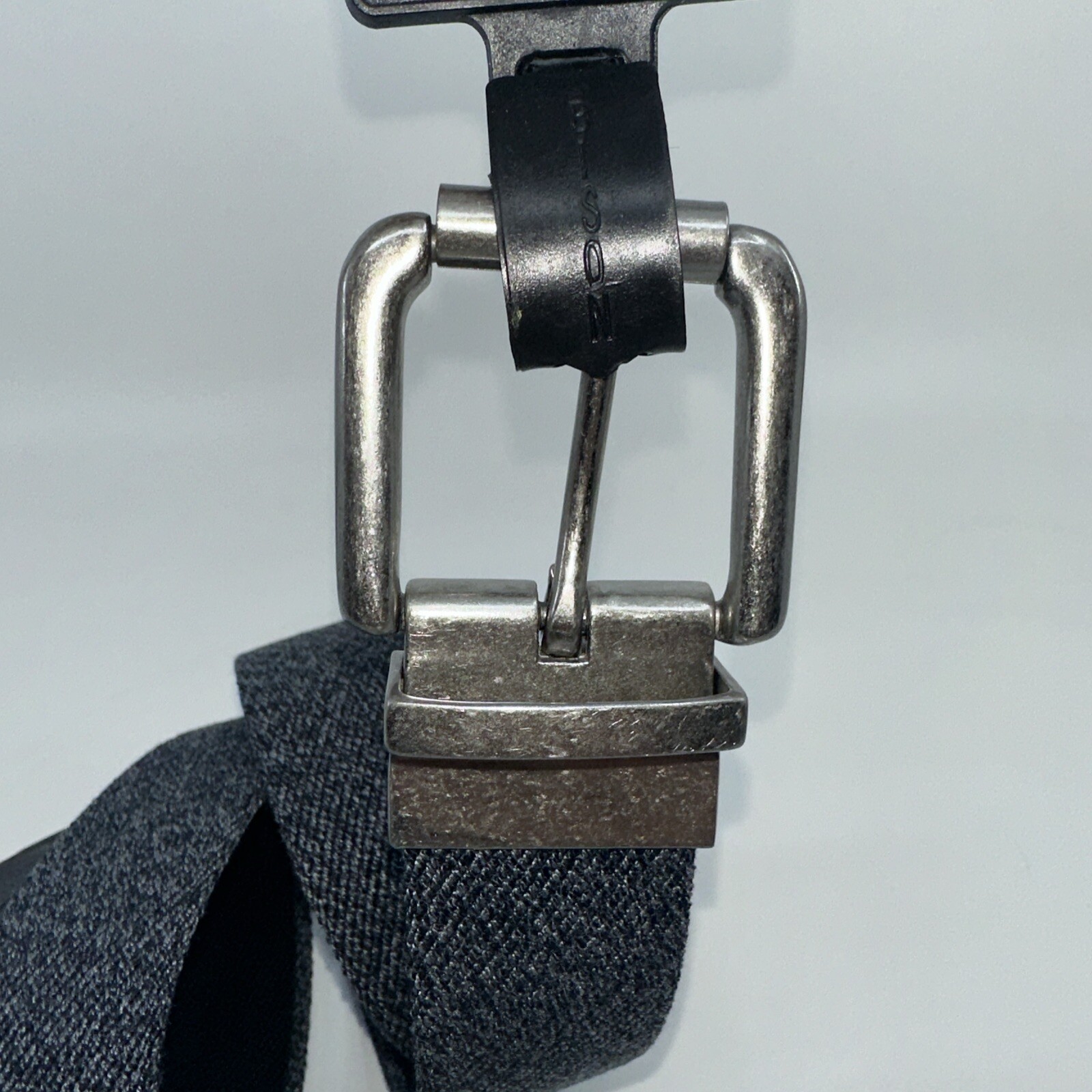 Bison Designs 35 mm Elastic Flip Tip Belt Gray Metal Buckle Sz 34 1.25″ Wide NEW