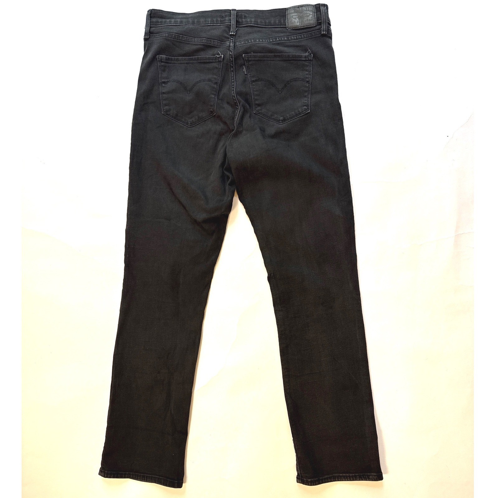 Levis 314 Shaping Straight Jeans Black Womens 31×30 Mid Rise Stretch Denim