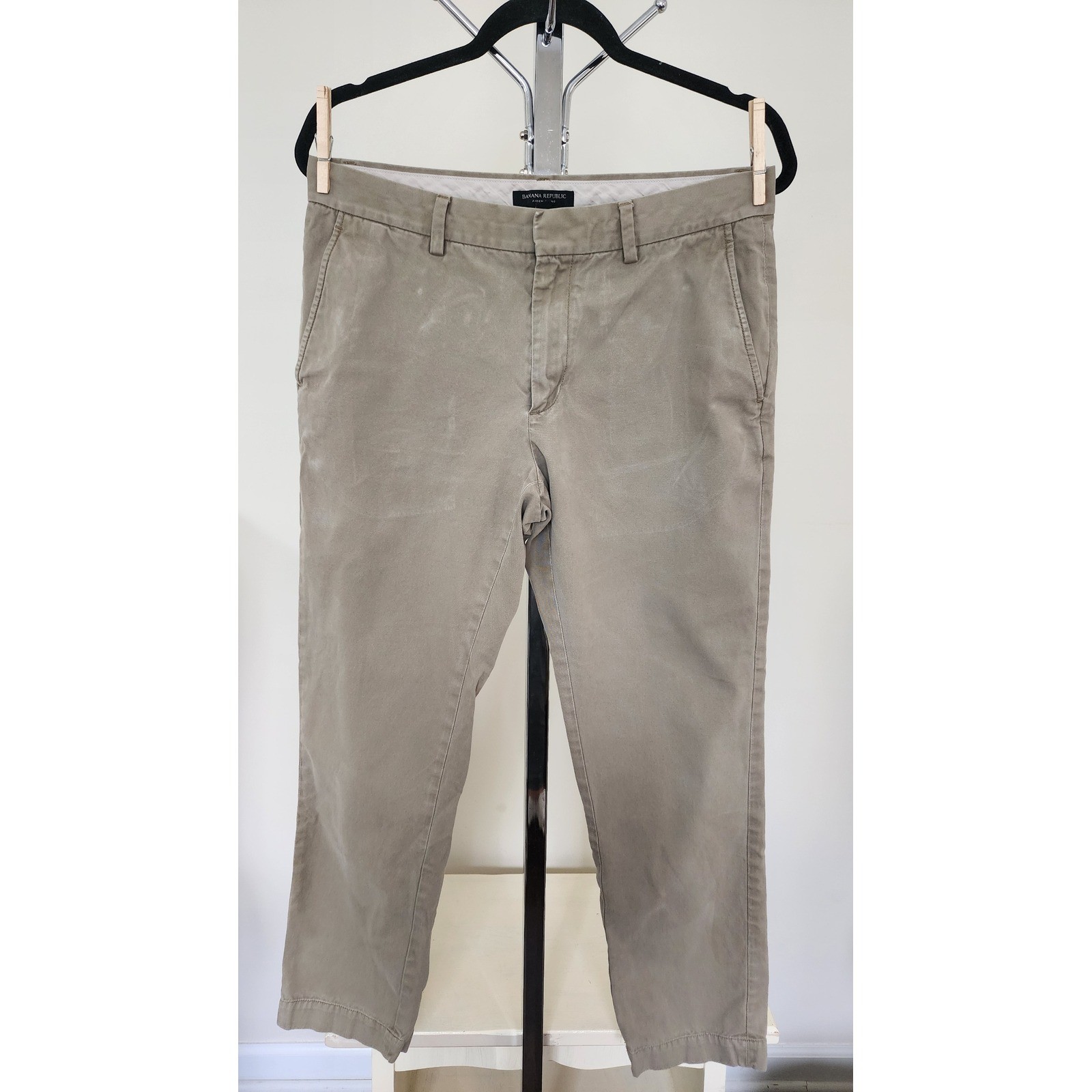 Banana Republic Aiden Chino Mens 32×32 Khaki Tan Slim Fit Cotton Pants 32 x 29