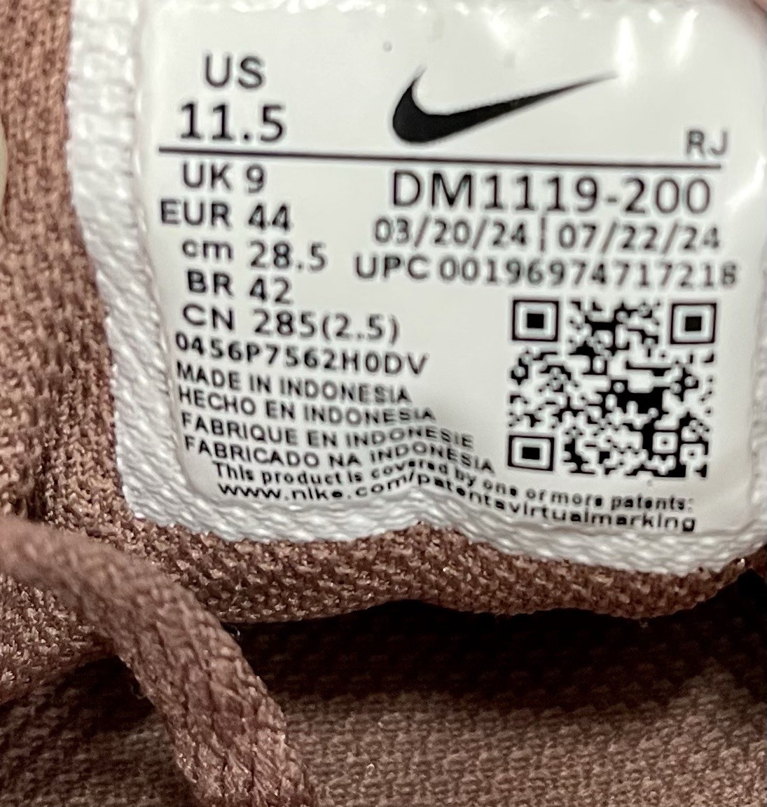 Nike Legend Essential 3 Mauve Training Shoes Men 10 / Women 11.5 DM1119-200