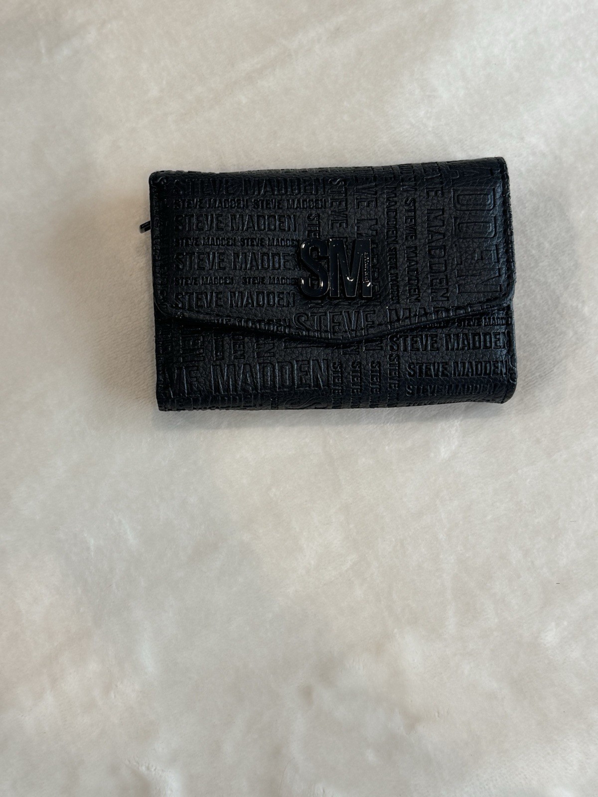 Steve Madden Black Folding Wallet Logo Zipper Button Credit Card Women