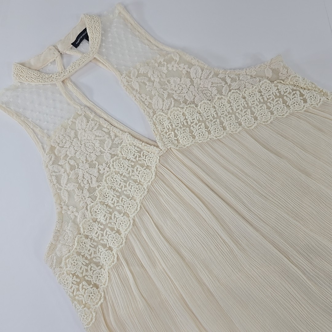 AMERICAN EAGLE BLOUSE WOMEN’S SIZE SMALL SHEER LACE TOP IN CREAM COLOR *STAIN*..