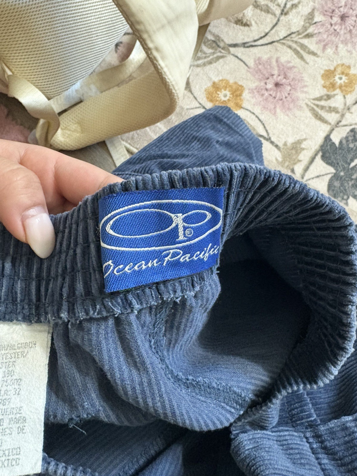 Vintage Ocean Pacific Longriders Surf Corduroy Shorts Navy Blue size 30