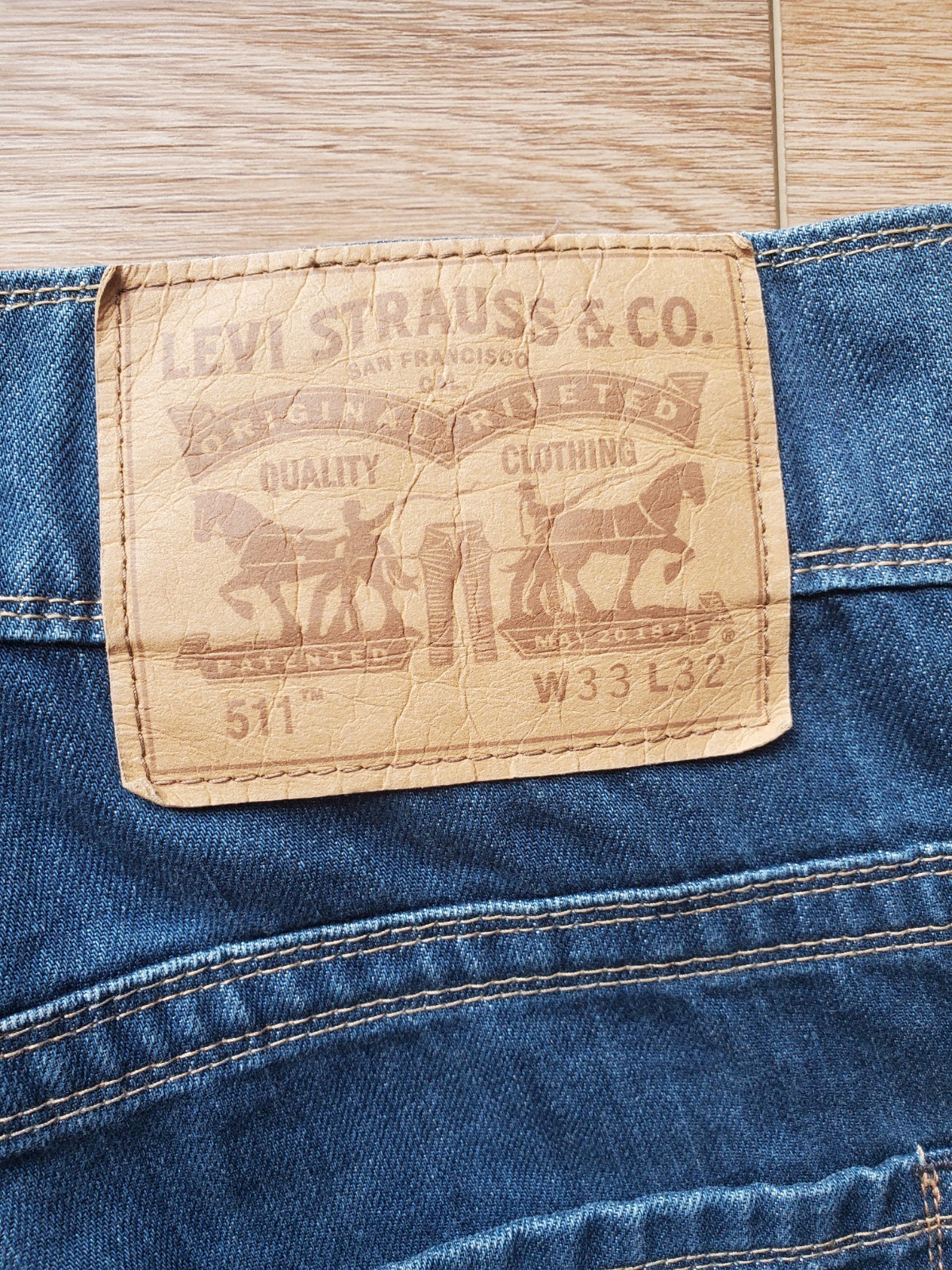 Levi’s Men’s 511 Blue Medium Wash Denim Jeans Button Fly, 33×32