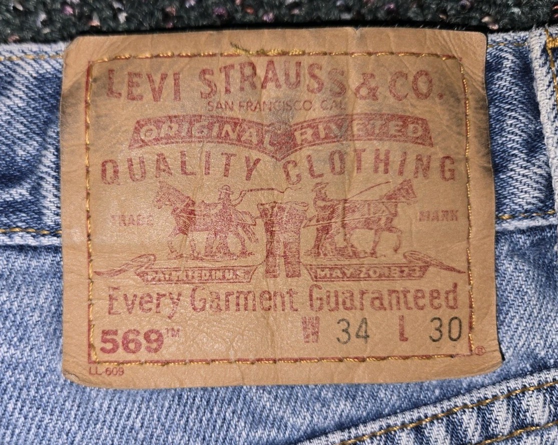 Vintage Levi’s 569 Men’s Relaxed Straight Jeans 34×30 Blue Jeans August 2000