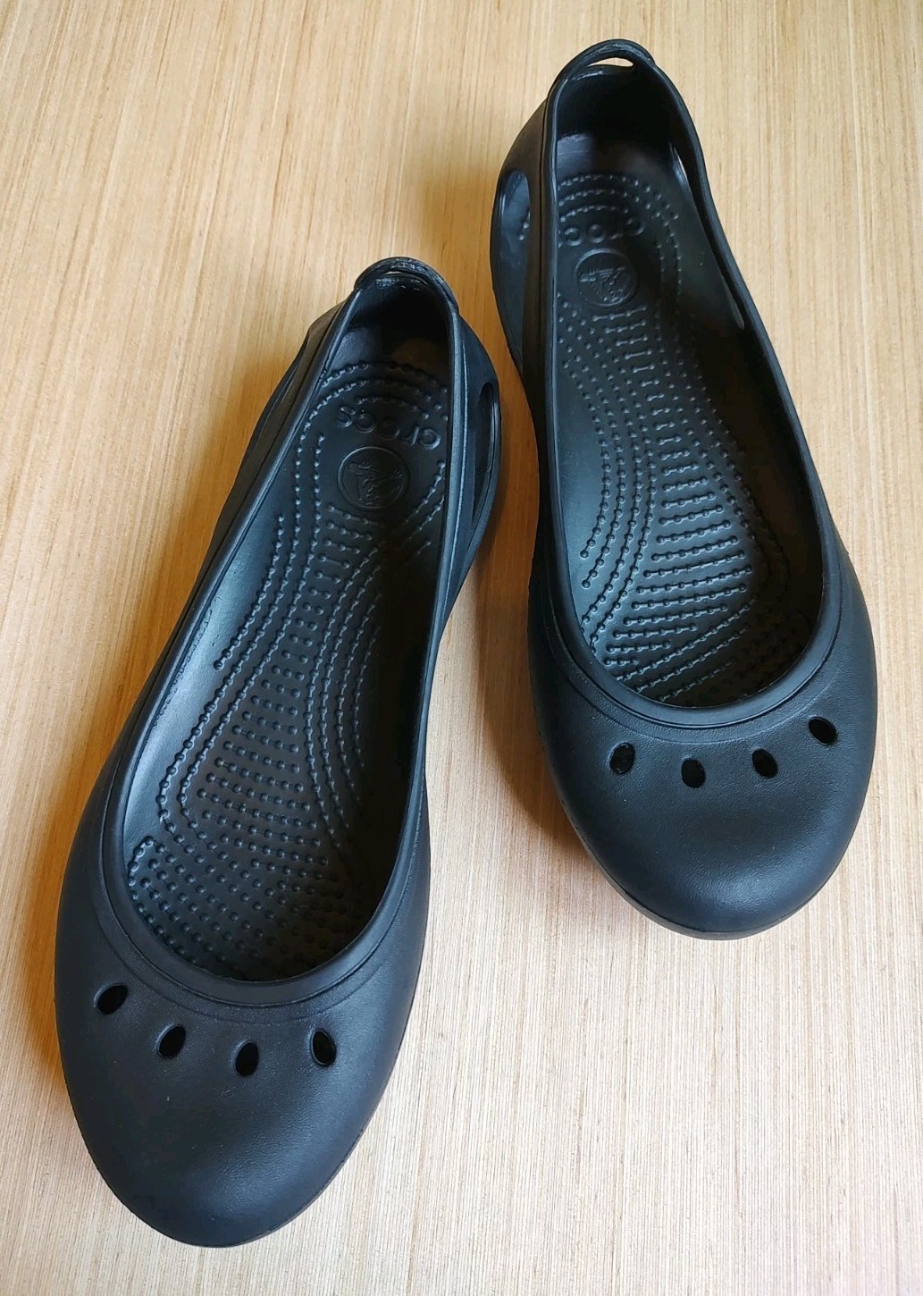 Crocs Women’s Kadee Ballet Flats Black Cut Out Details Size 7 NEW Shoes Flat