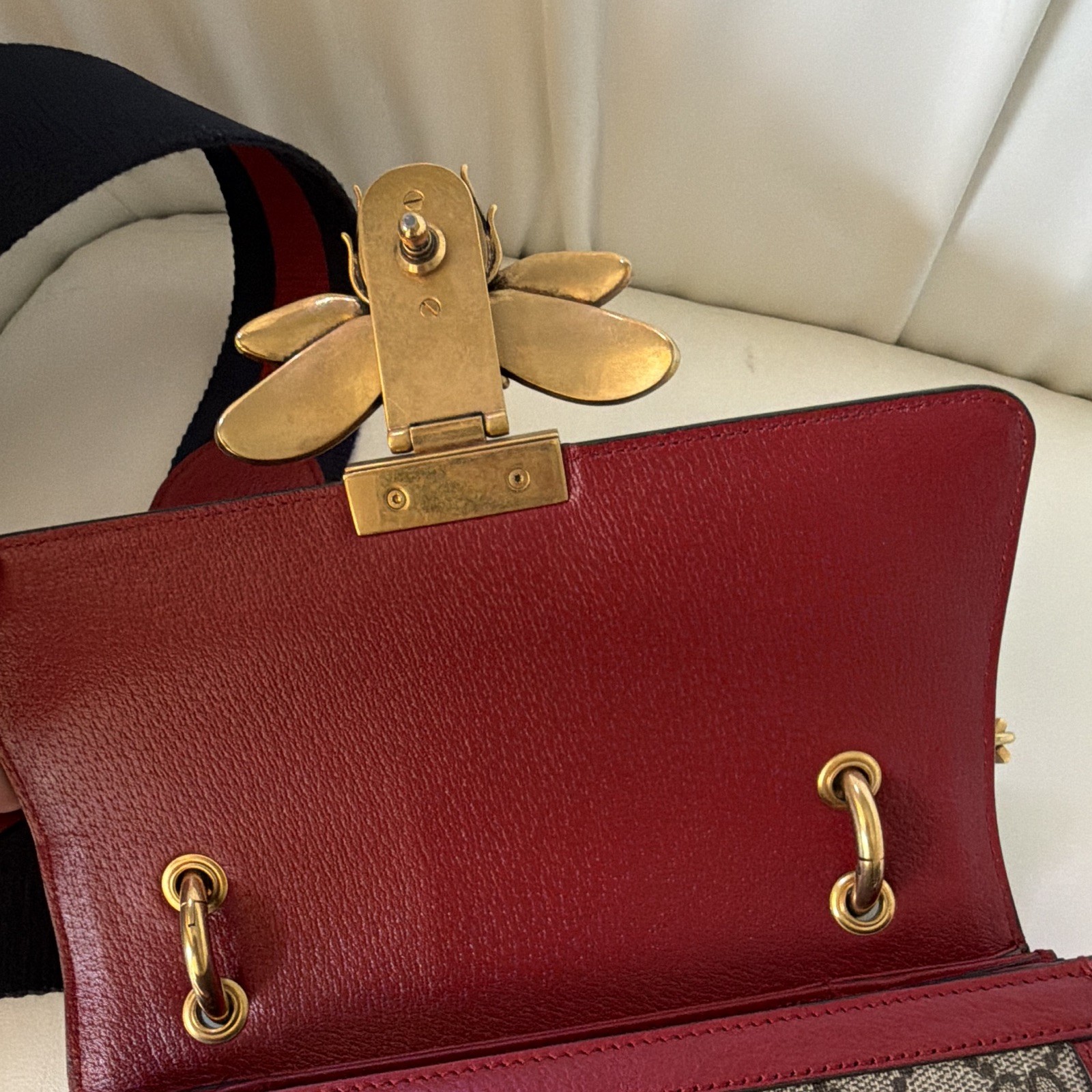 Gucci Queen Margaret GG Supreme Bee Shoulder Bag Red Navy 476541 Authentic Card