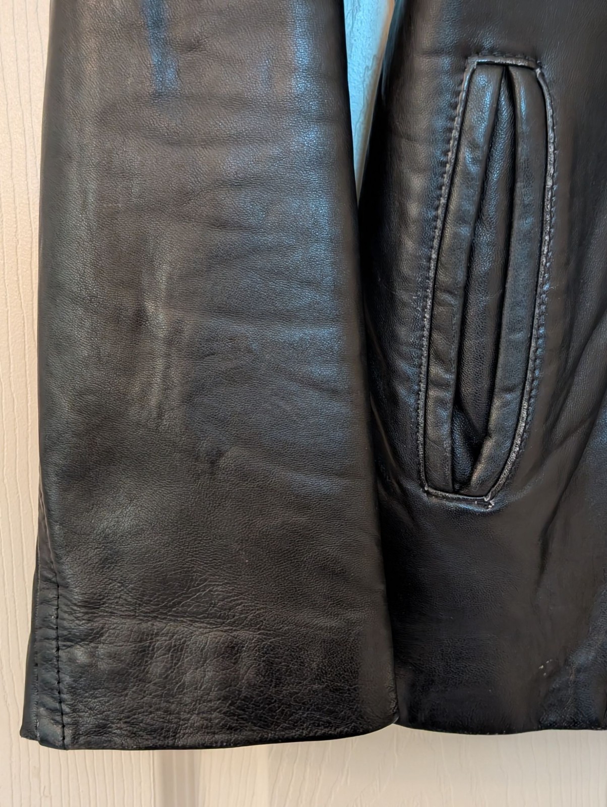 Vintage Casual Corner Women’s Genuine Leather Jacket Soft Black Sz Med YKK Zip