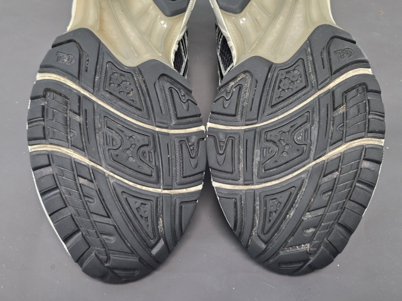 Asics Gel Kayano 14 Black Silver Gray 1201A019 Size 9 Mens Athletic Shoes
