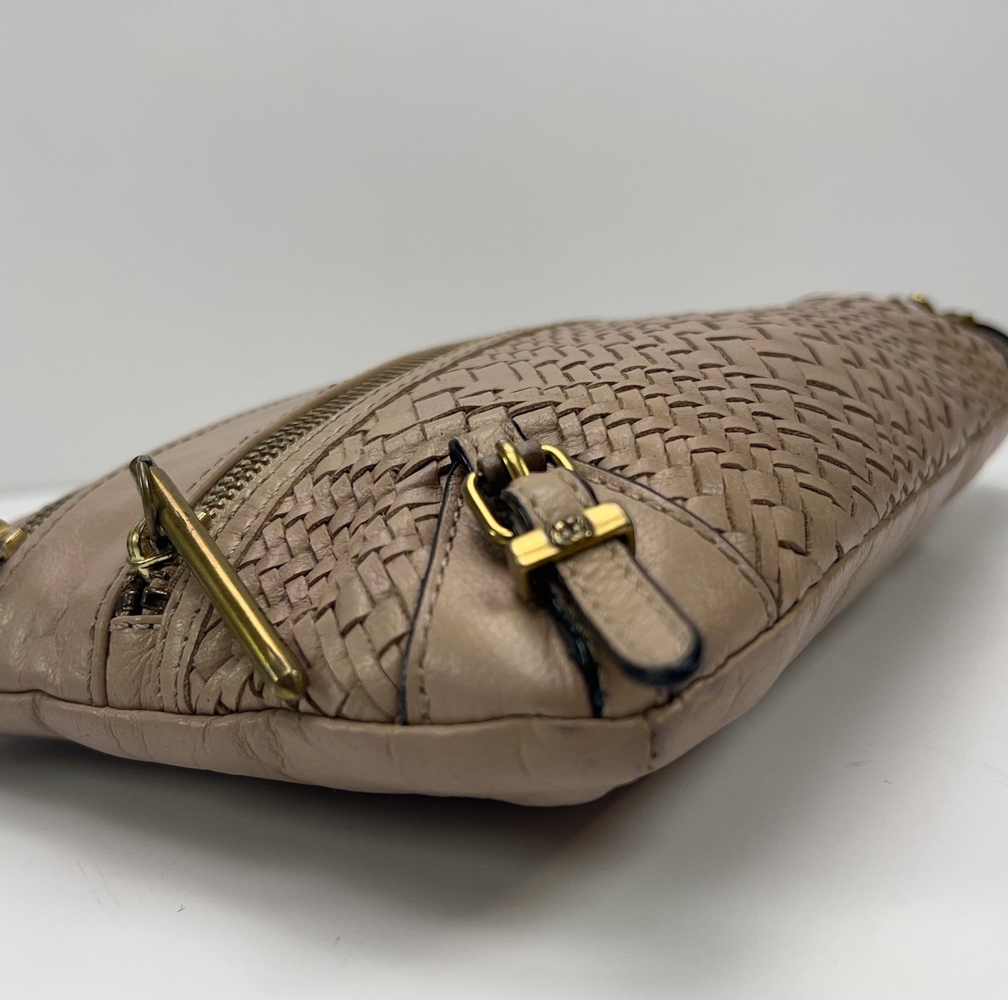 ELLIOTT LUCCA Messina Leather Crossbody Bag 3 Zip Basket Weave Purse Boho Nude