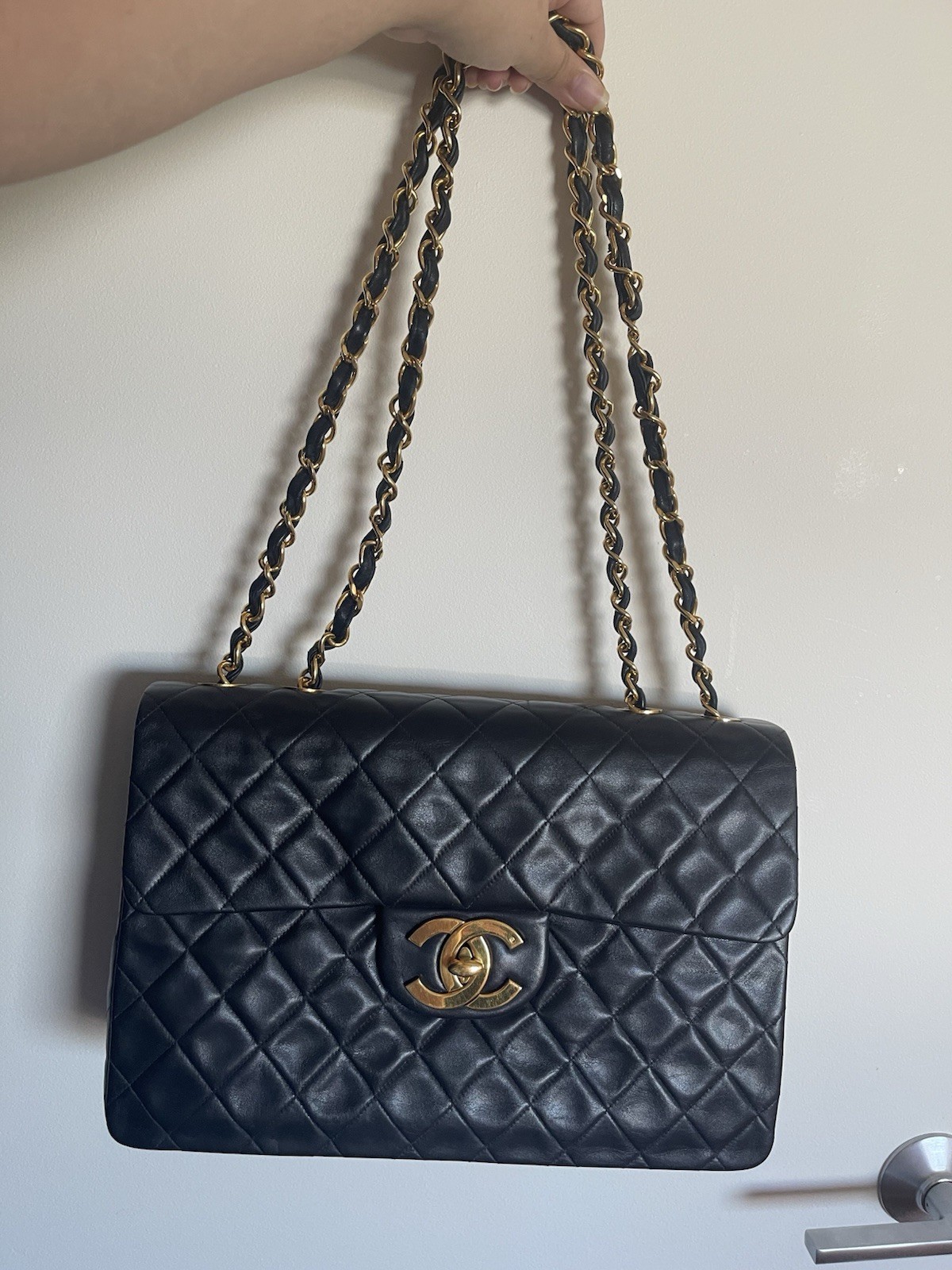 CHANEL Black Quilted Classic Flap Shoulder Bag CC Turn-Lock Gold Hardware